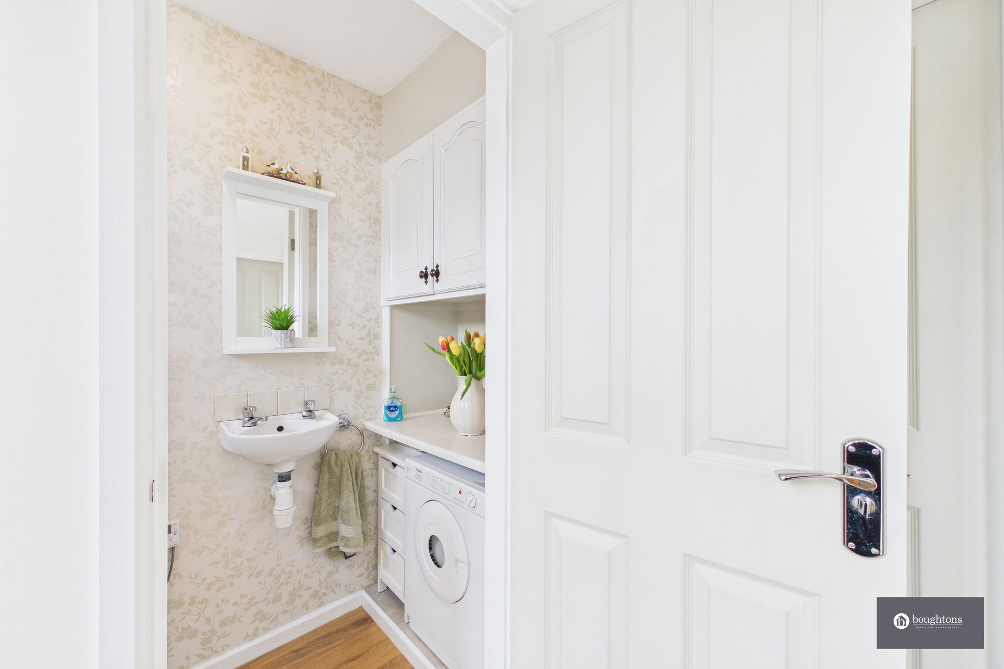 3 bed semi-detached house for sale in The Rise, Gawcott, MK18  - Property Image 13