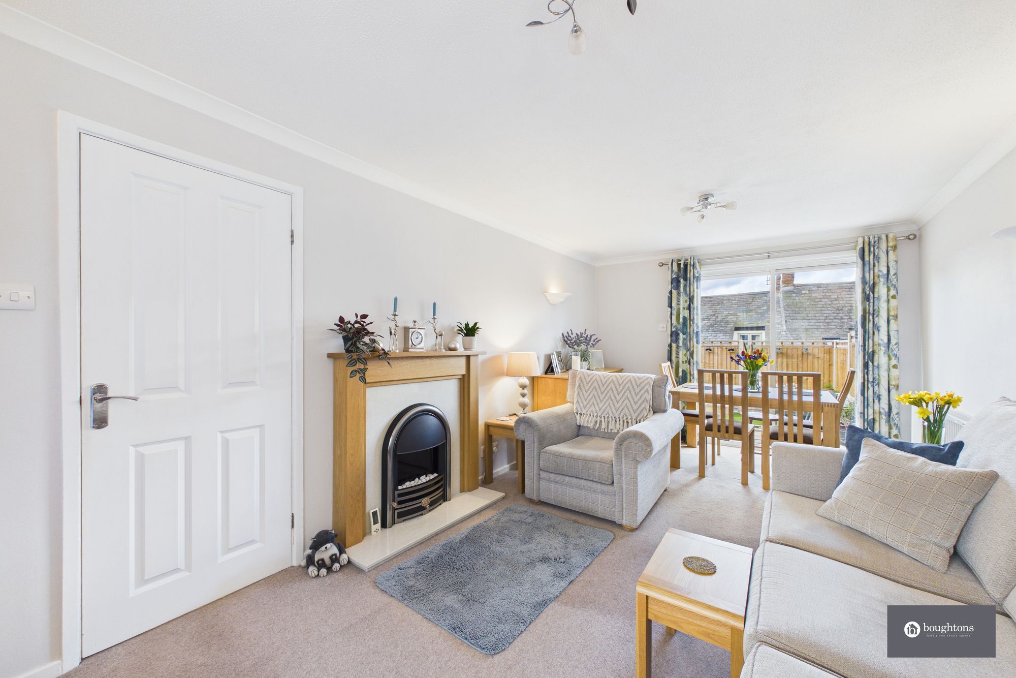 3 bed semi-detached house for sale in The Rise, Gawcott, MK18  - Property Image 3