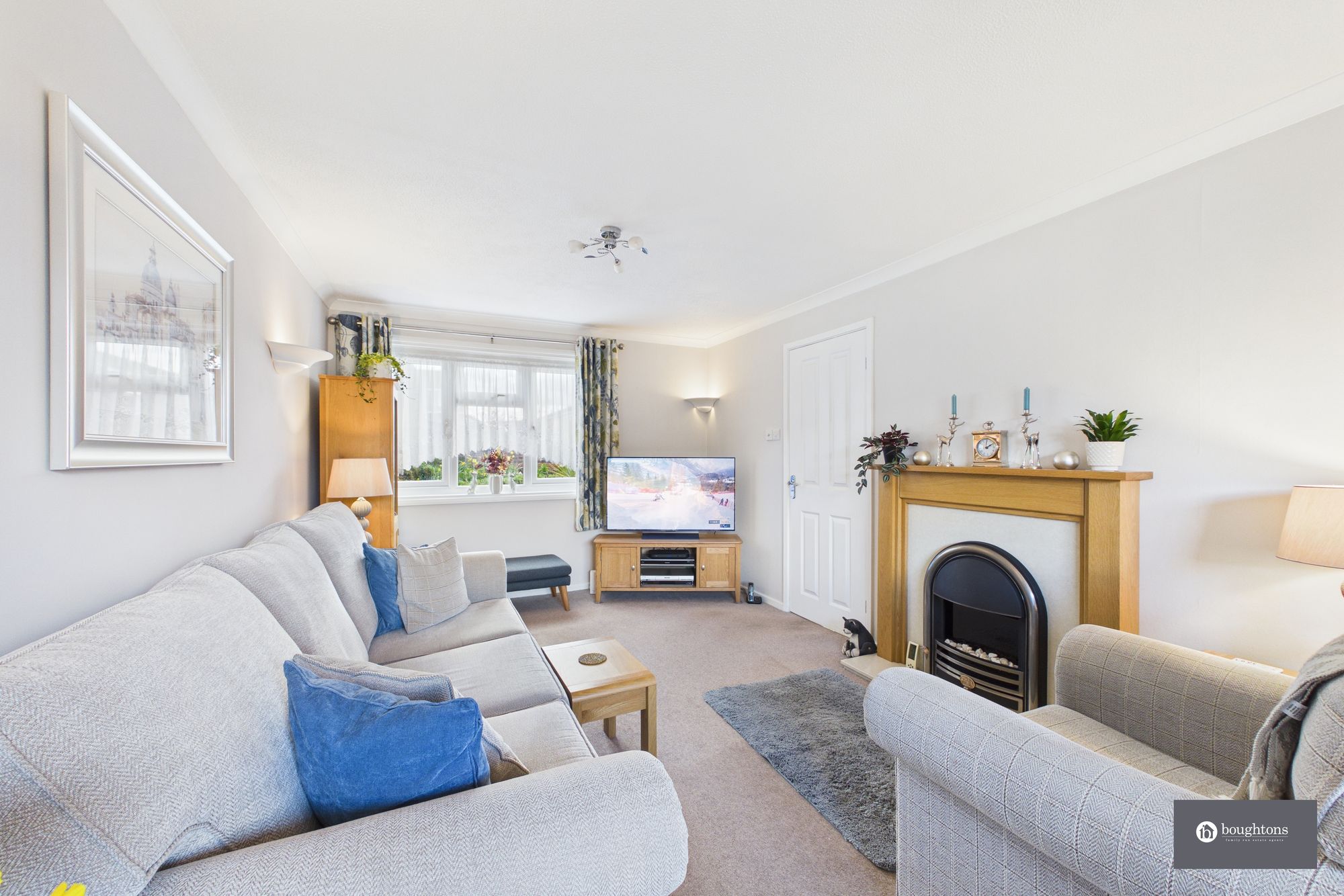 3 bed semi-detached house for sale in The Rise, Gawcott, MK18  - Property Image 6