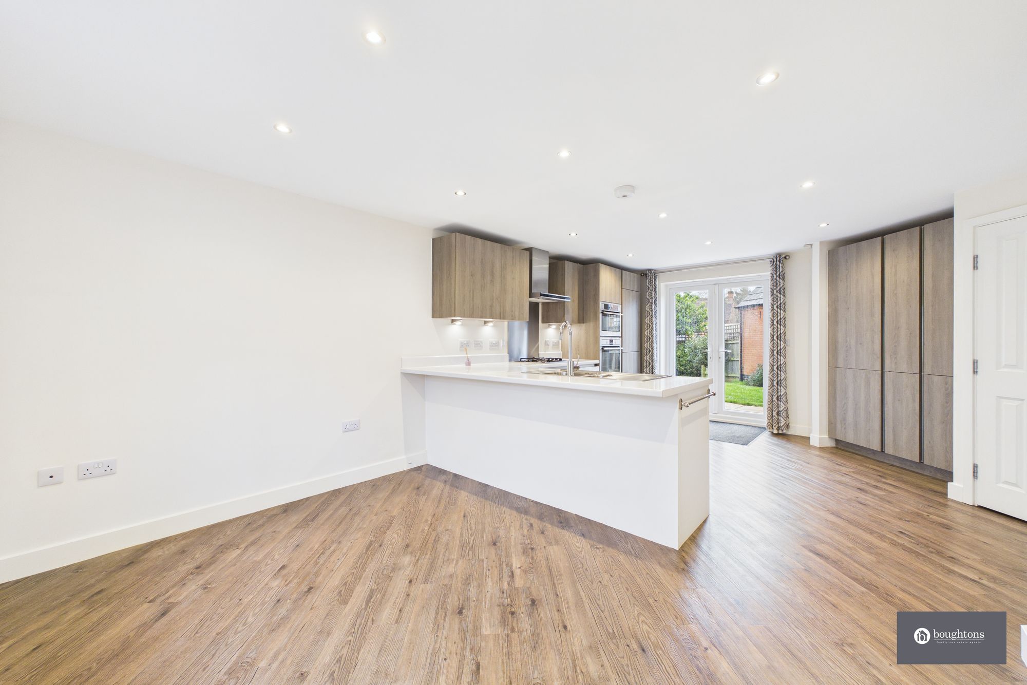 4 bed detached house for sale in Bronnley Way, Brackley, NN13  - Property Image 8