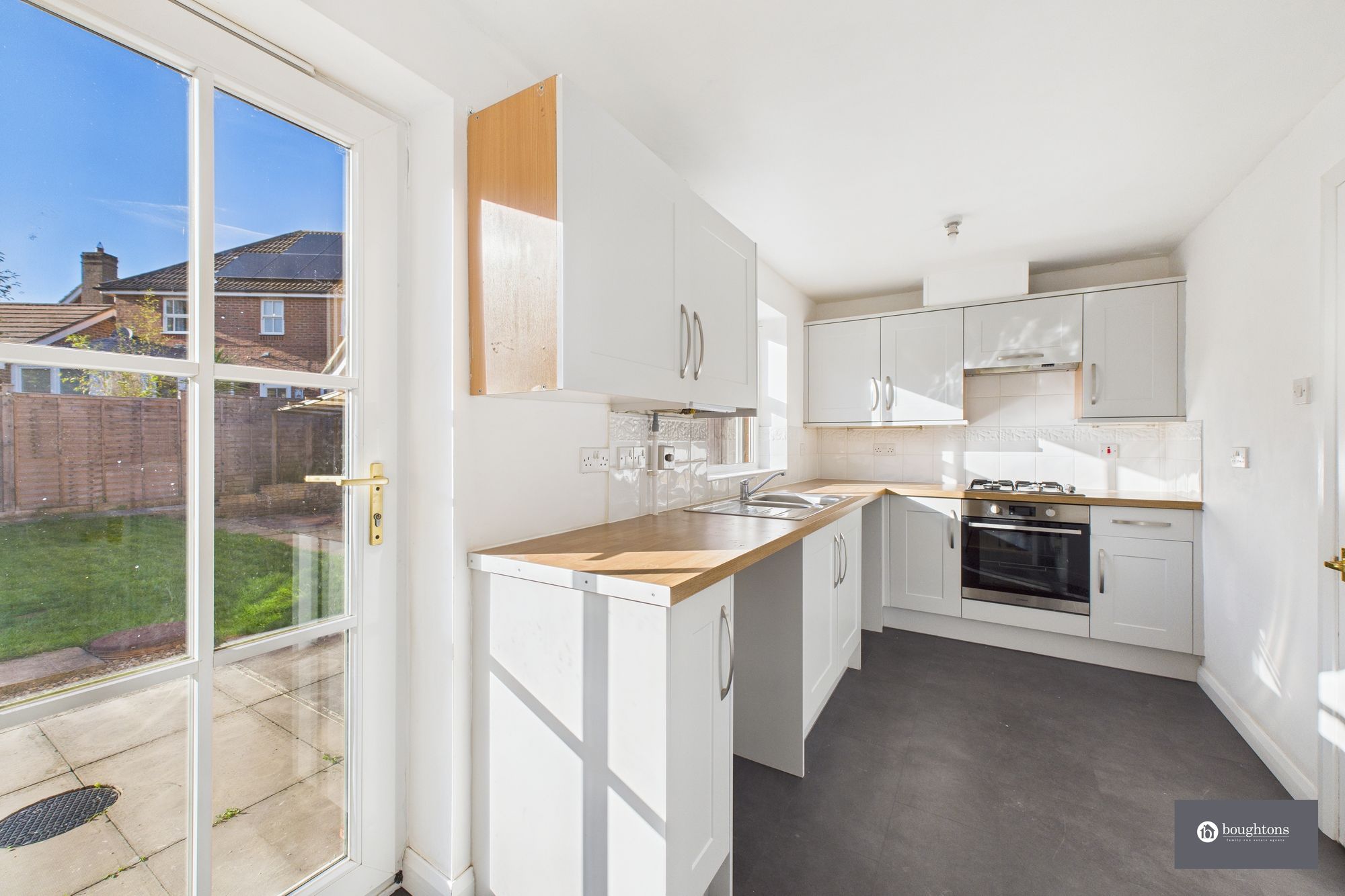 3 bed detached house for sale in Blackbird Close, Brackley, NN13  - Property Image 5