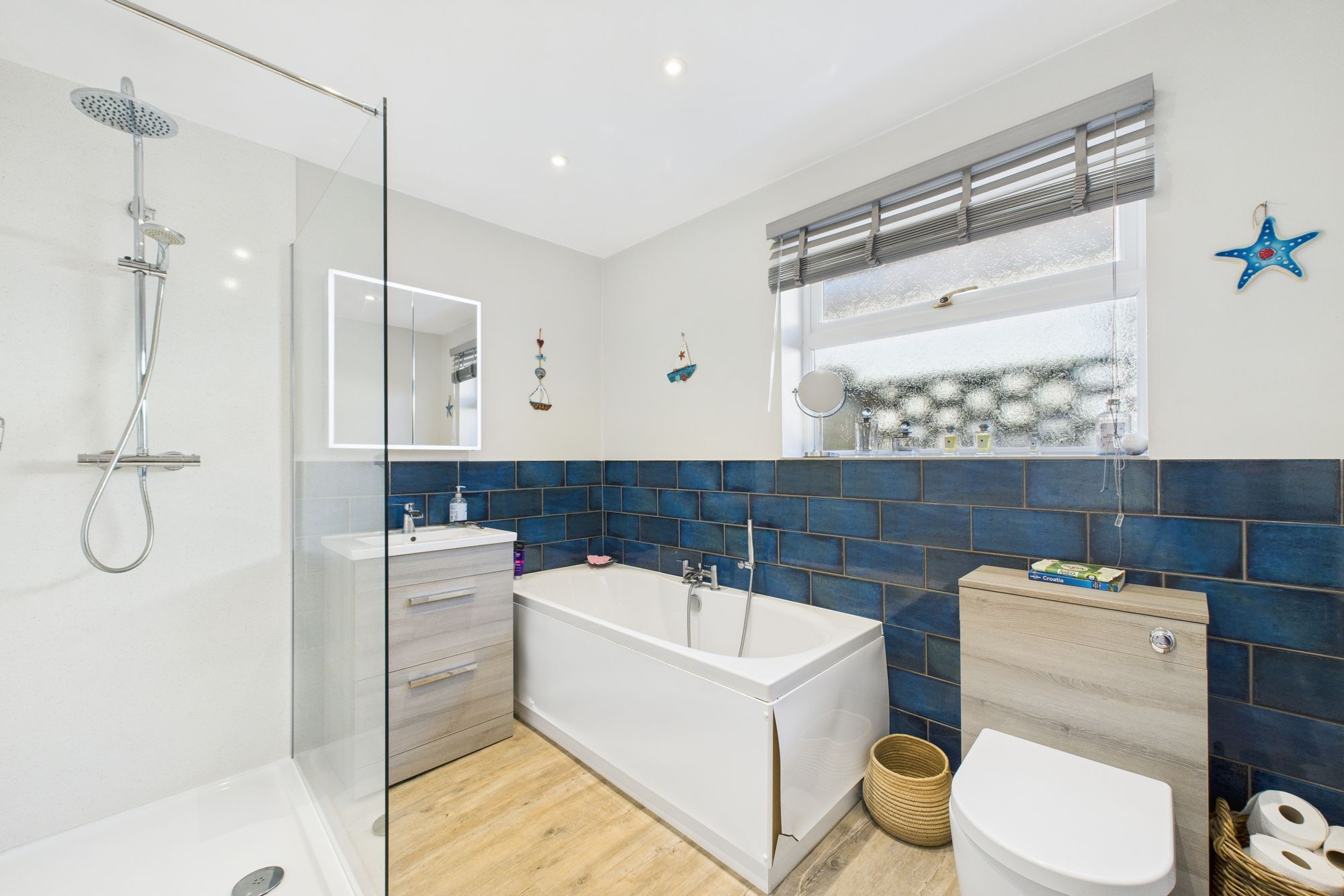 4 bed detached house for sale in Banbury Road, Brackley, NN13  - Property Image 20