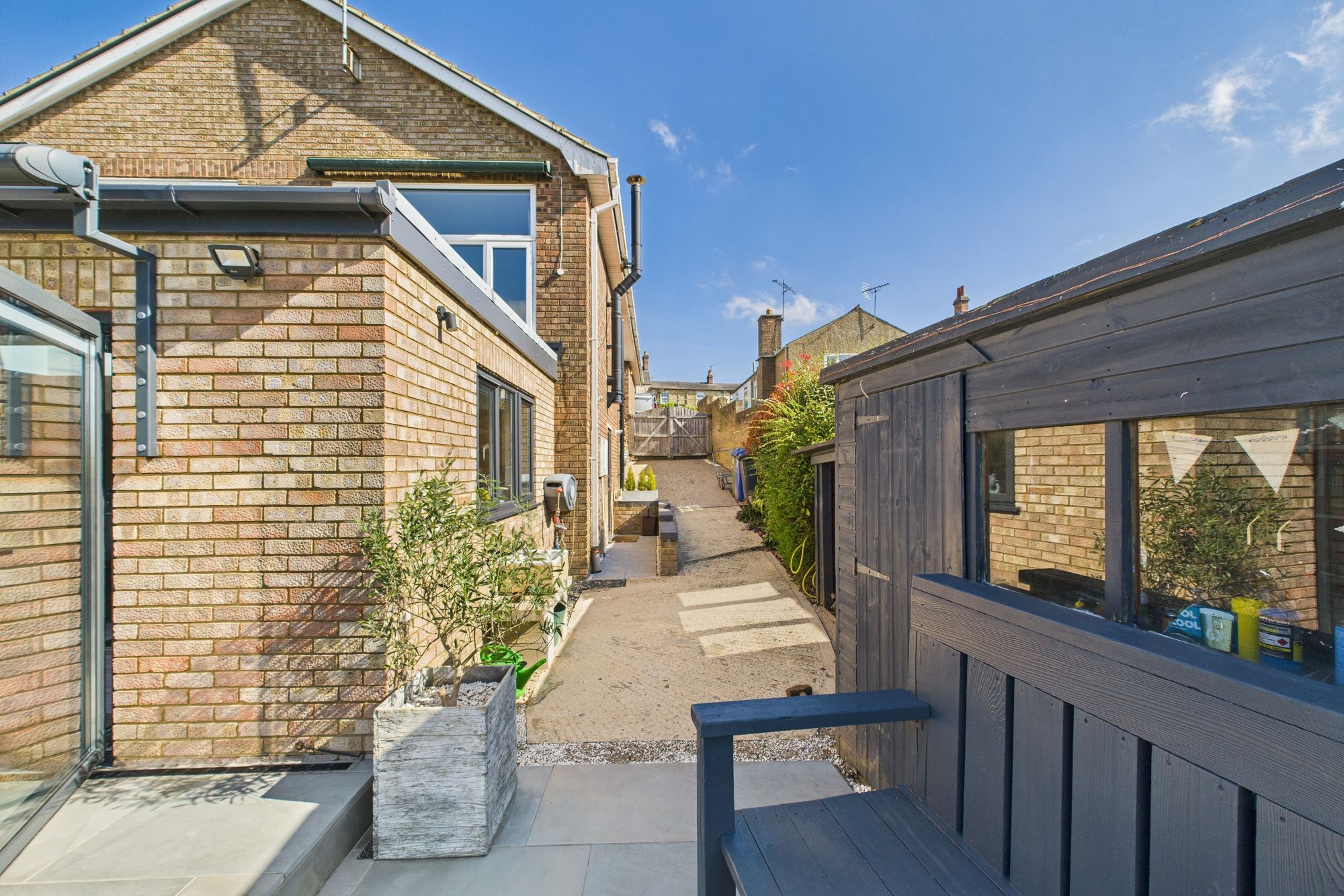 4 bed detached house for sale in Banbury Road, Brackley, NN13  - Property Image 34