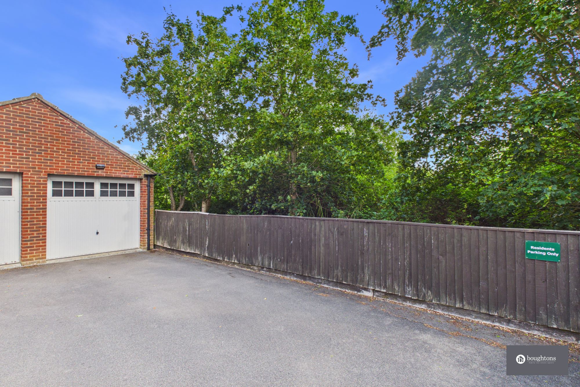 3 bed semi-detached house for sale in Gilbert Scott Gardens, Gawcott, MK18  - Property Image 24
