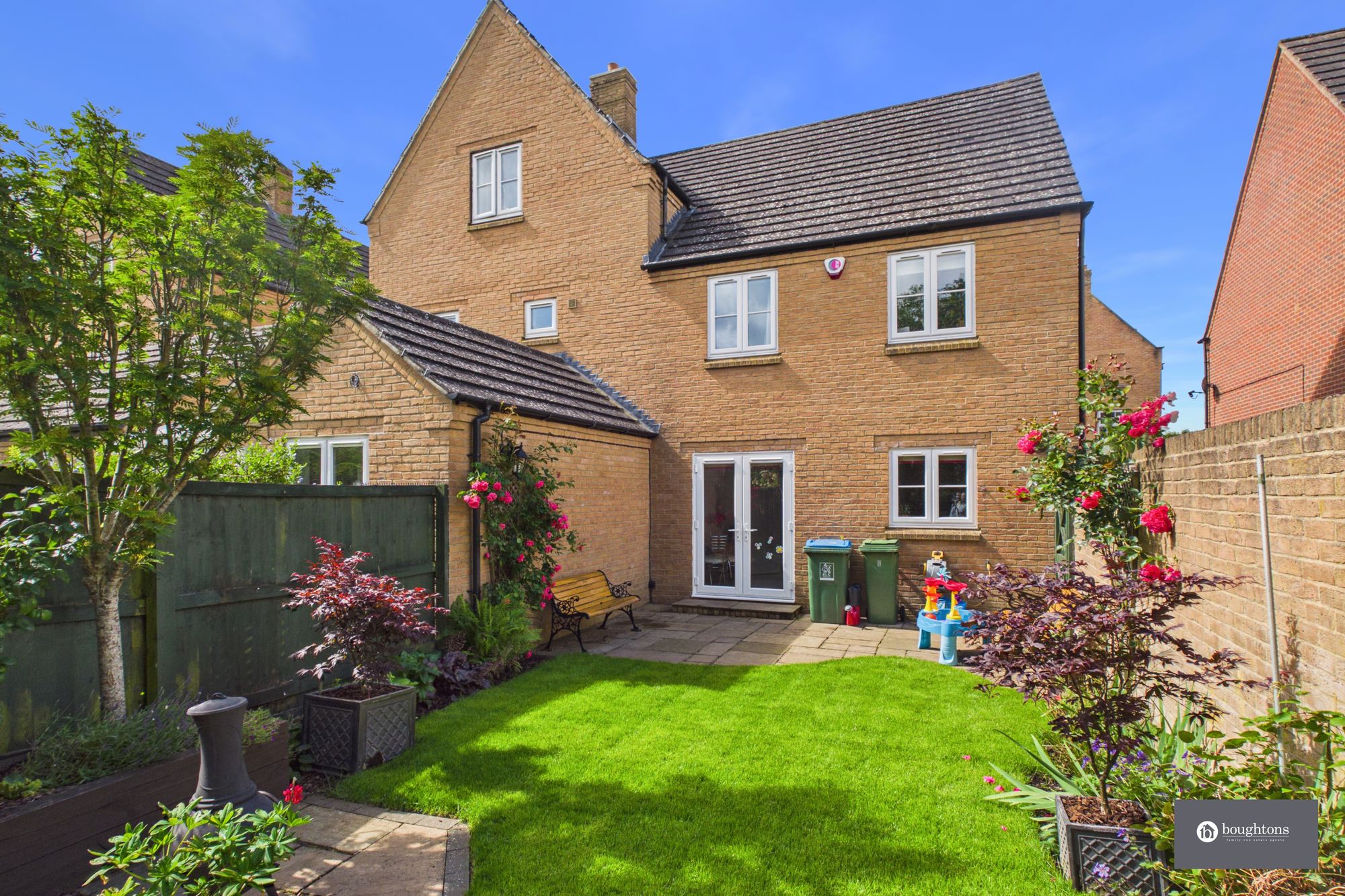 3 bed semi-detached house for sale in Gilbert Scott Gardens, Gawcott, MK18  - Property Image 23