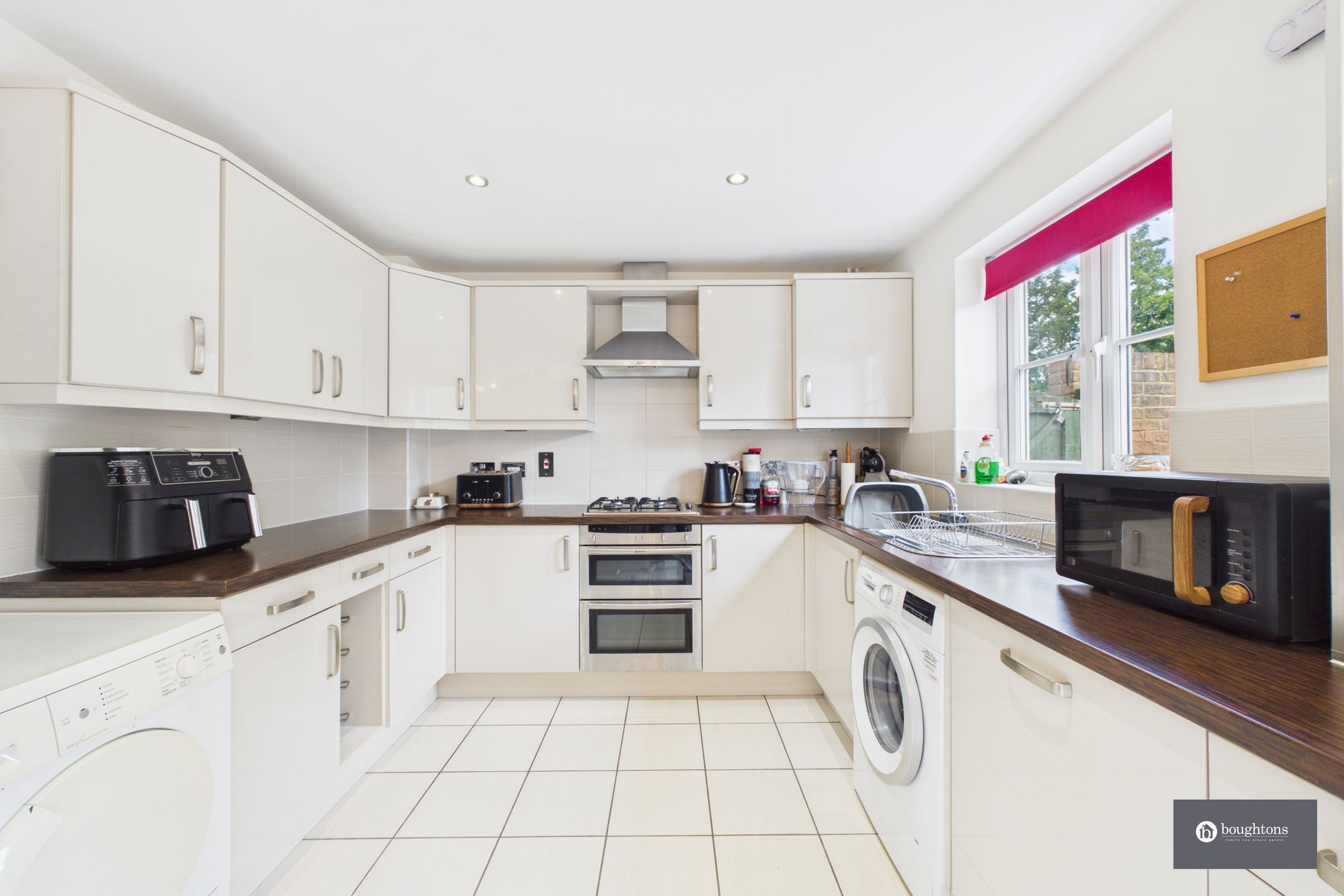 3 bed semi-detached house for sale in Gilbert Scott Gardens, Gawcott, MK18  - Property Image 5
