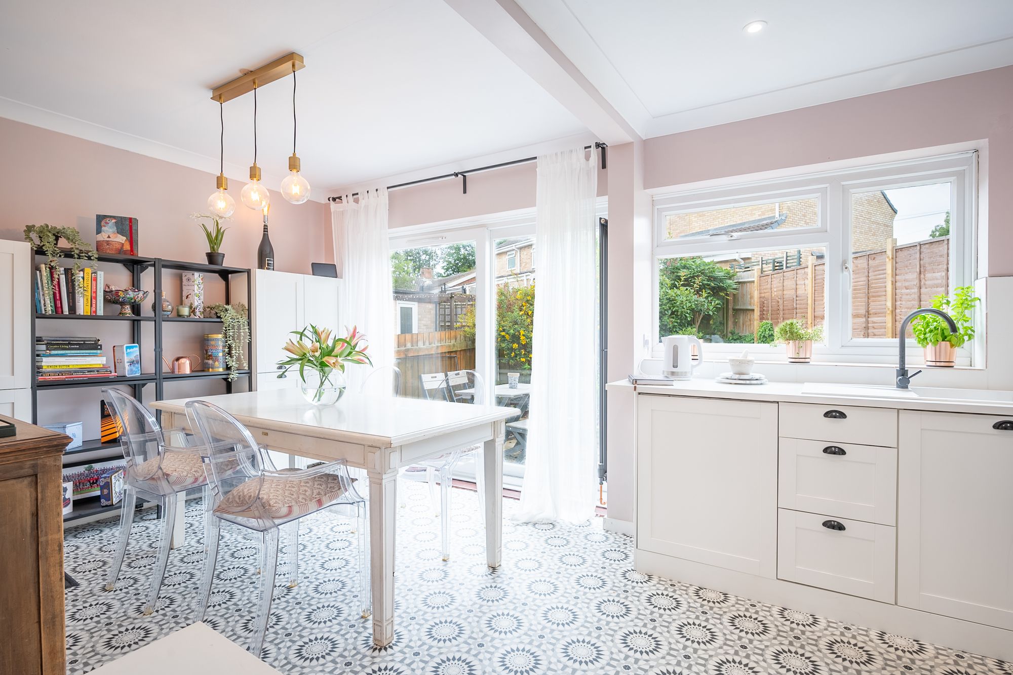 3 bed semi-detached house for sale in Manor Park, Maids Moreton, MK18  - Property Image 10