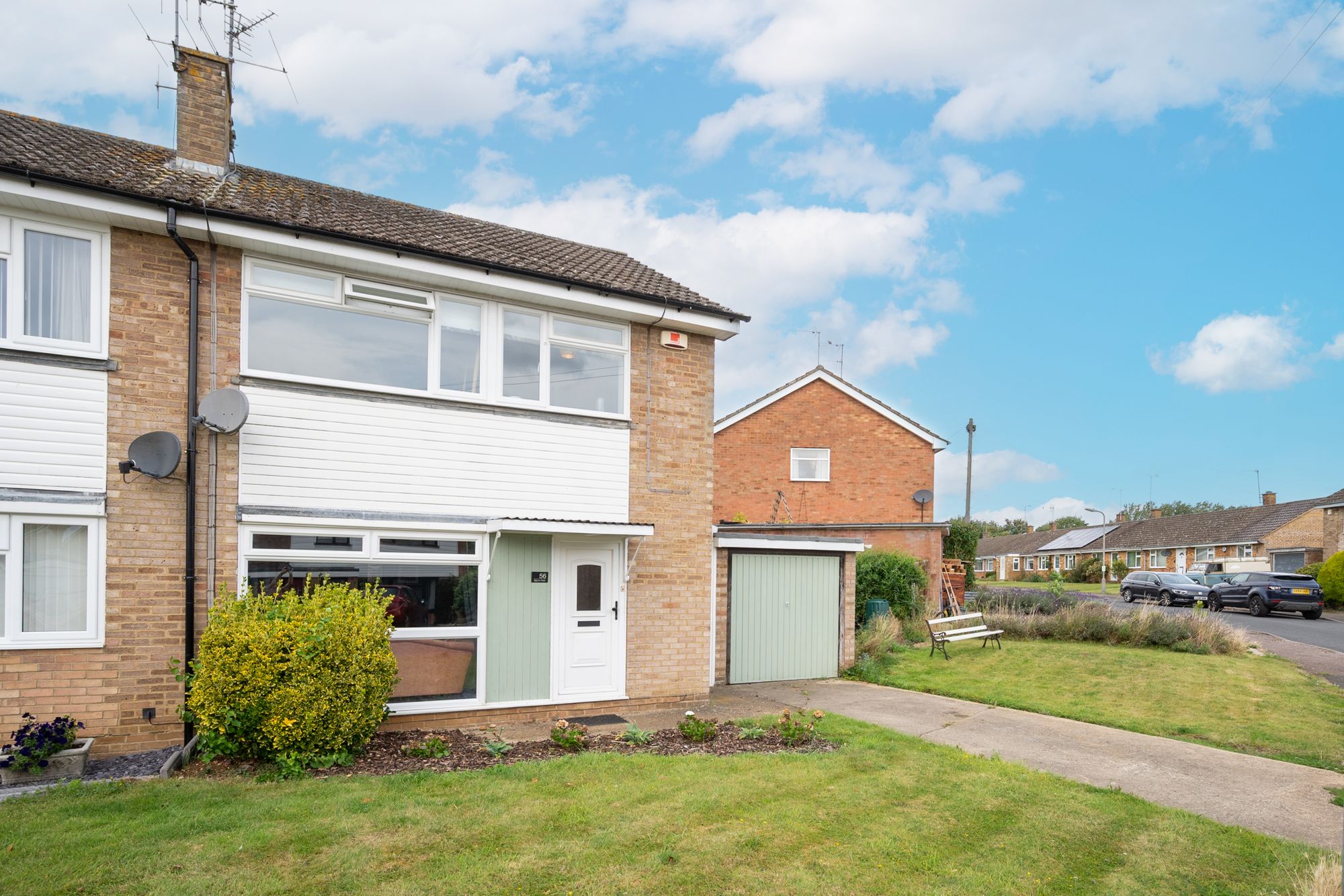 3 bed semi-detached house for sale in Manor Park, Maids Moreton, MK18  - Property Image 4