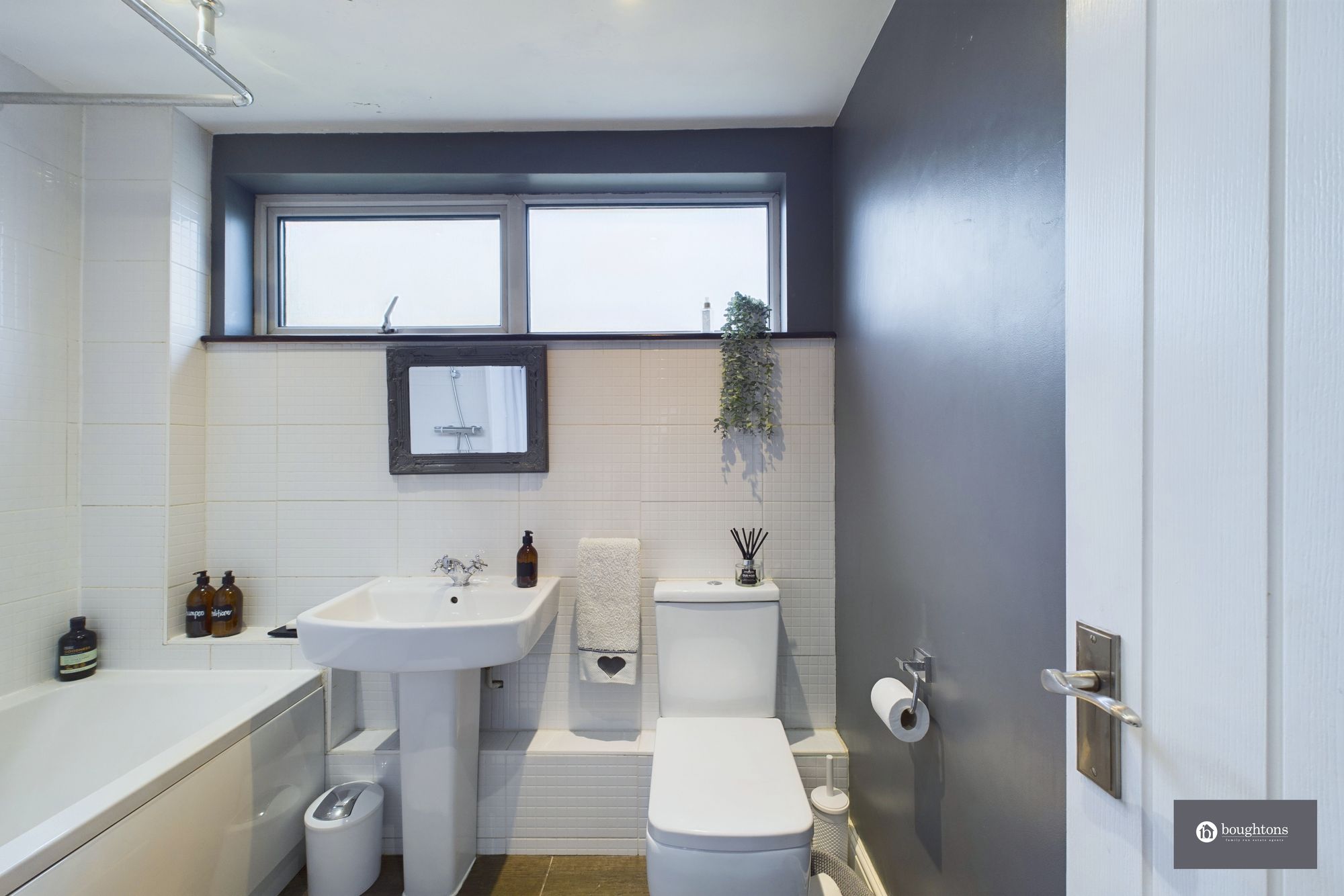 3 bed semi-detached house for sale in Nether Close, Brackley, NN13  - Property Image 17