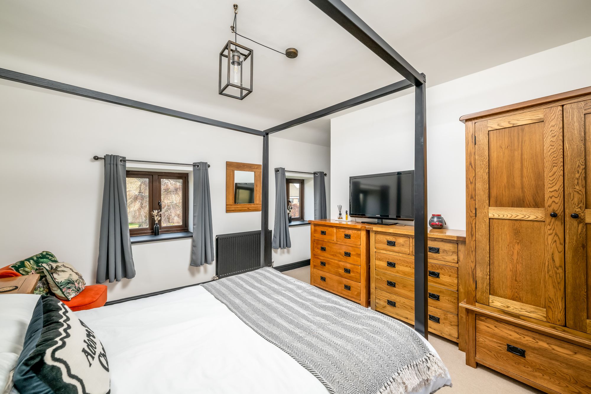 3 bed barn conversion for sale in Helmdon Road, Sulgrave, OX17  - Property Image 16