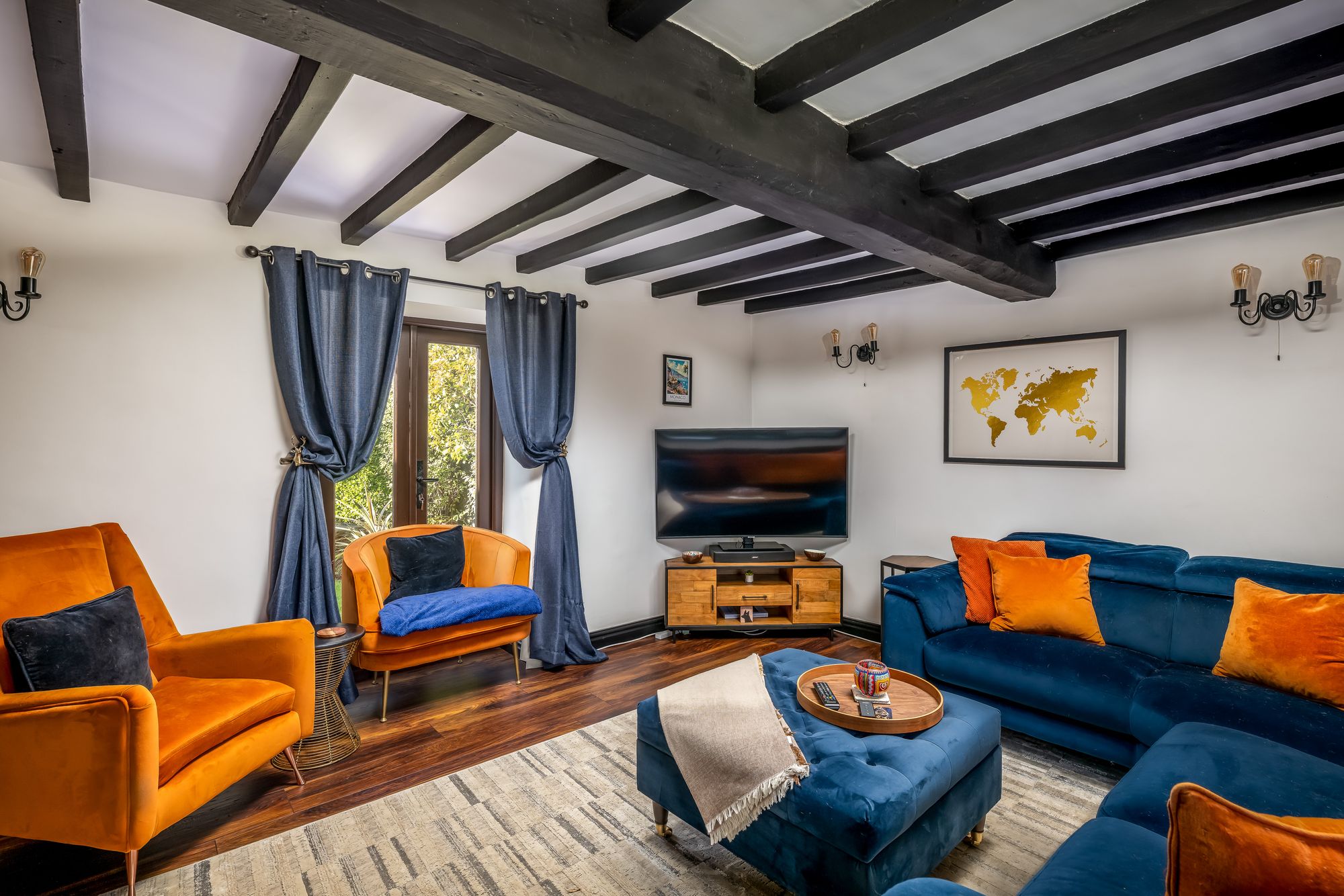 3 bed barn conversion for sale in Helmdon Road, Sulgrave, OX17  - Property Image 8