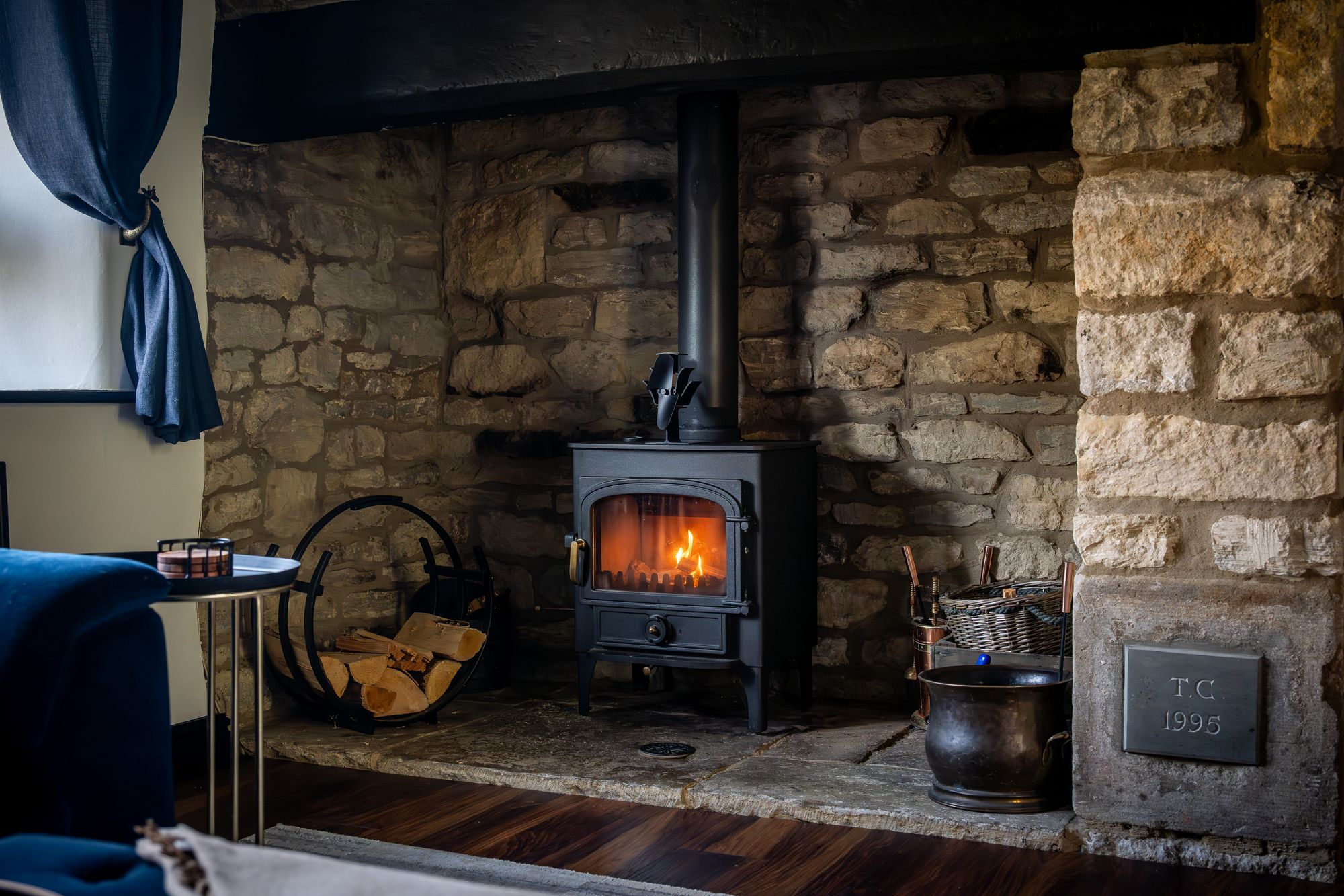 3 bed barn conversion for sale in Helmdon Road, Sulgrave, OX17  - Property Image 9