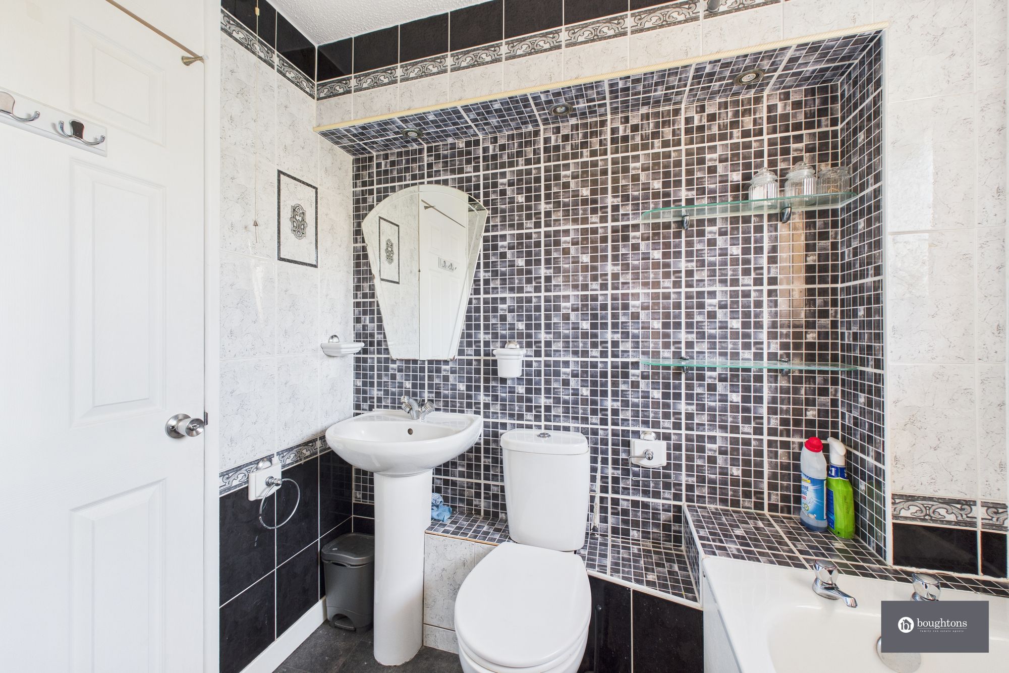 4 bed semi-detached house for sale in Bannerman Drive, Brackley, NN13  - Property Image 21