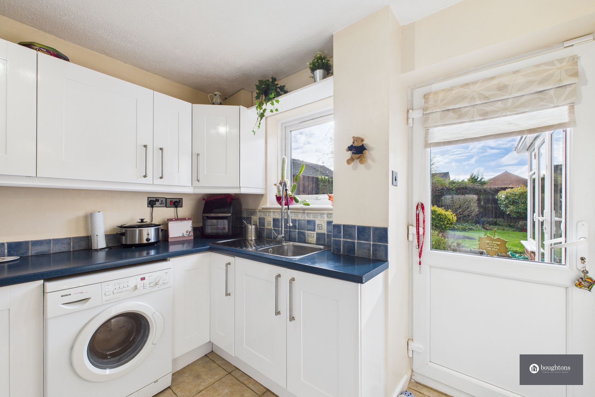 3 bed semi-detached house for sale in Blencowe Drive, Brackley, NN13  - Property Image 8