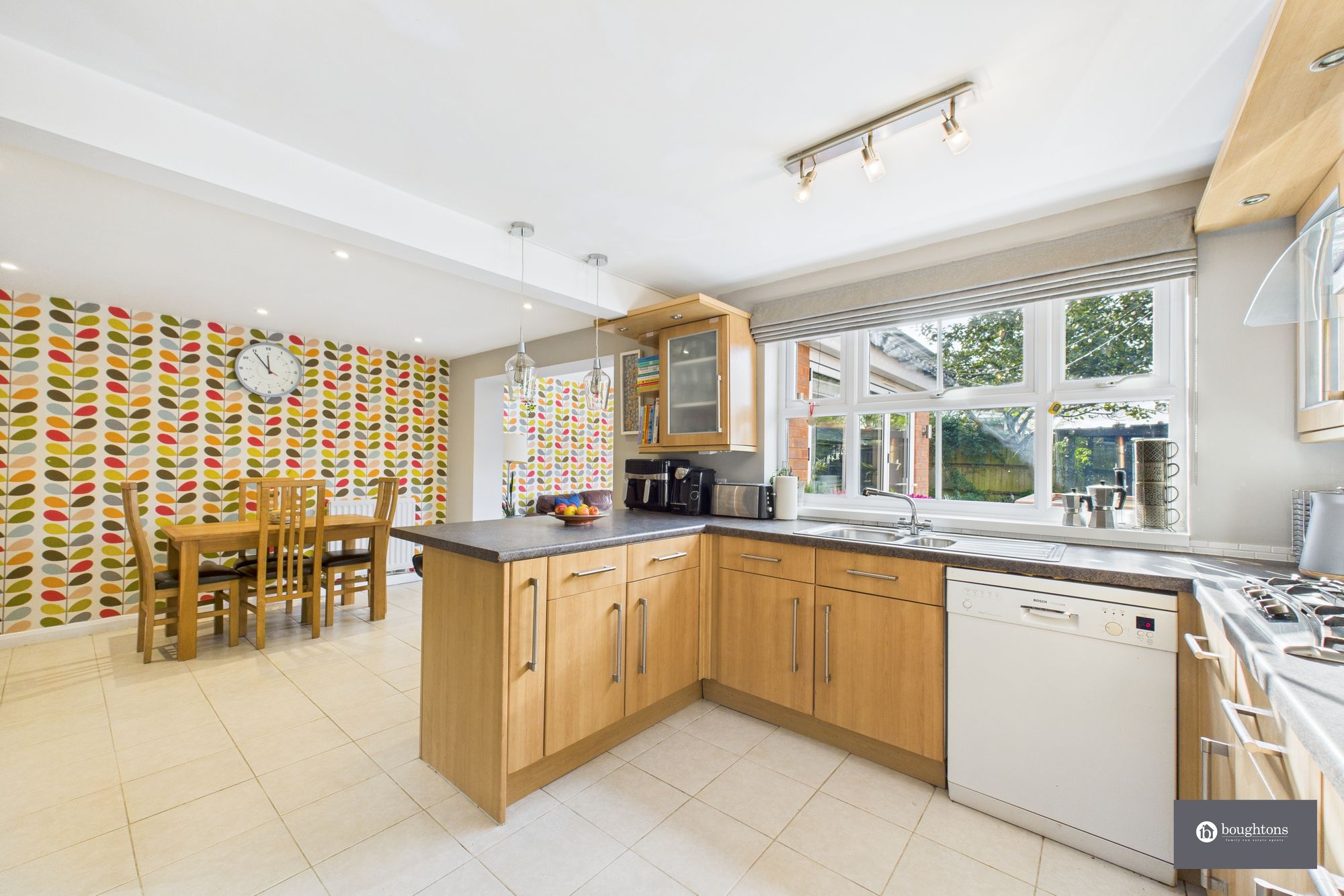 5 bed detached house for sale in Stuart Road, Brackley, NN13  - Property Image 4