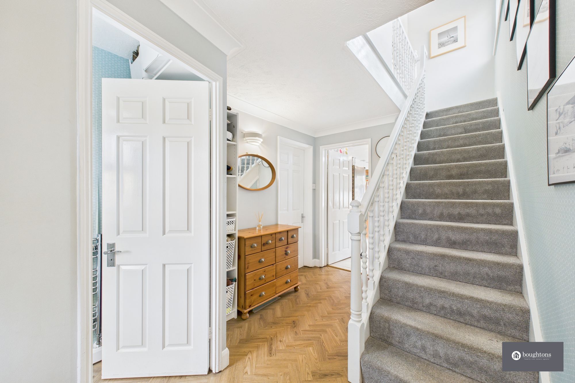 5 bed detached house for sale in Stuart Road, Brackley, NN13  - Property Image 6