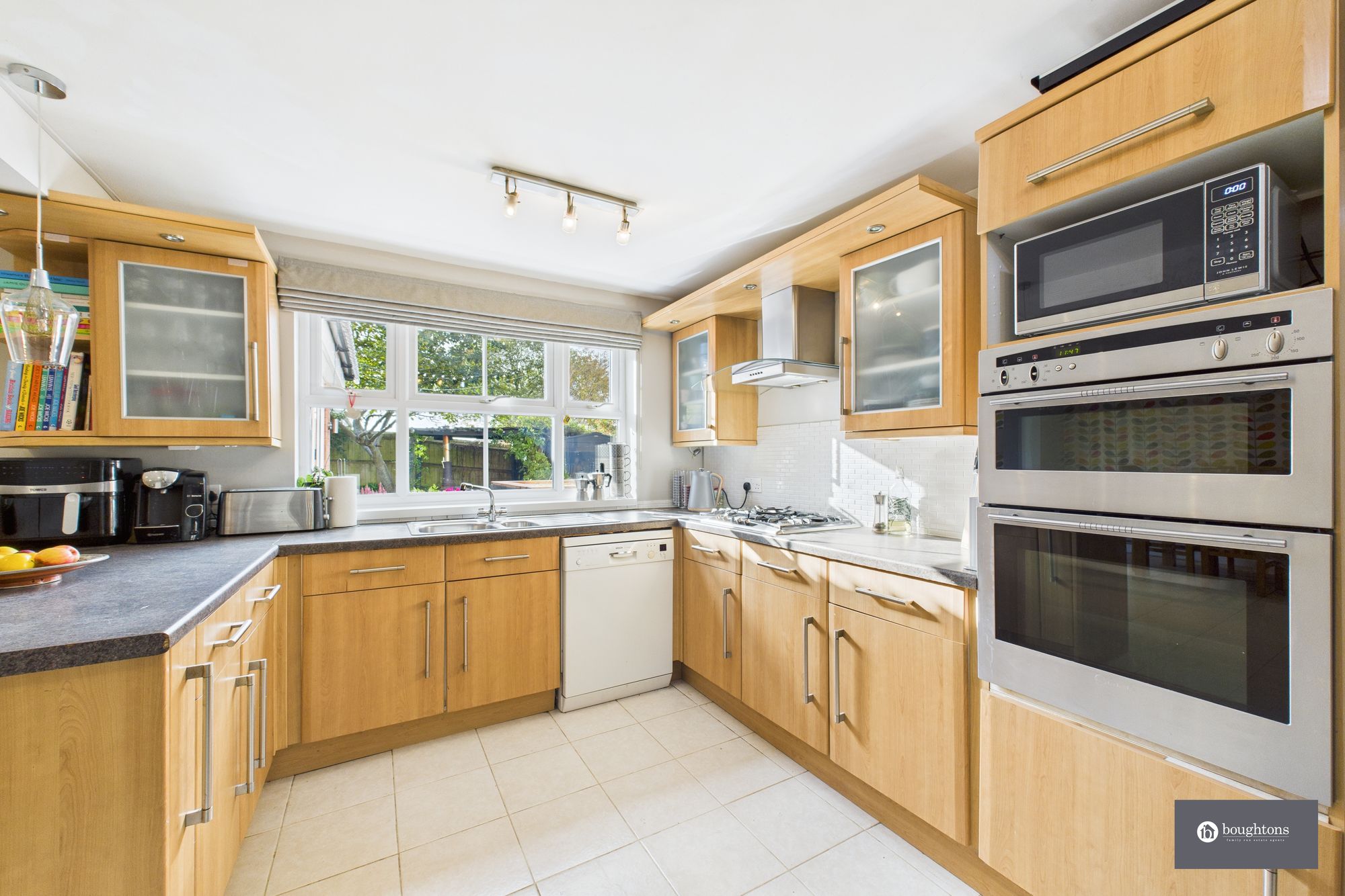 5 bed detached house for sale in Stuart Road, Brackley, NN13  - Property Image 9