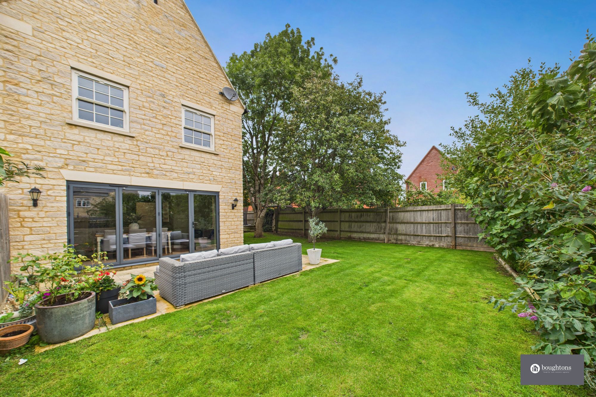 4 bed semi-detached house for sale in Sycamore Close, Brackley, NN13  - Property Image 30