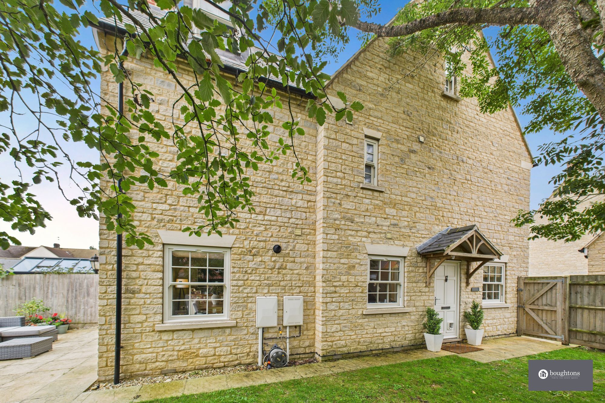 4 bed semi-detached house for sale in Sycamore Close, Brackley, NN13  - Property Image 31