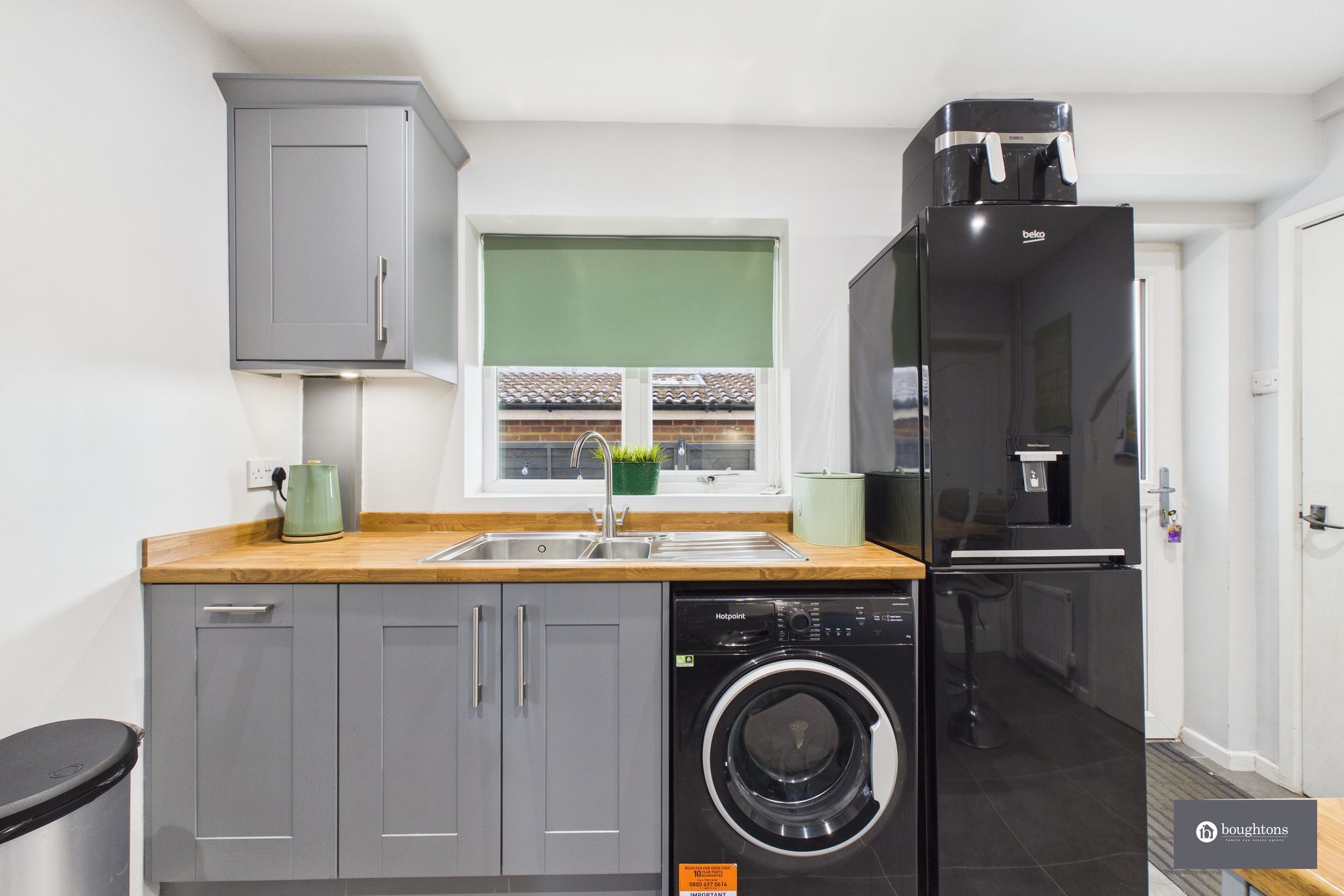 3 bed semi-detached house for sale in Highlands Road, Buckingham, MK18  - Property Image 7