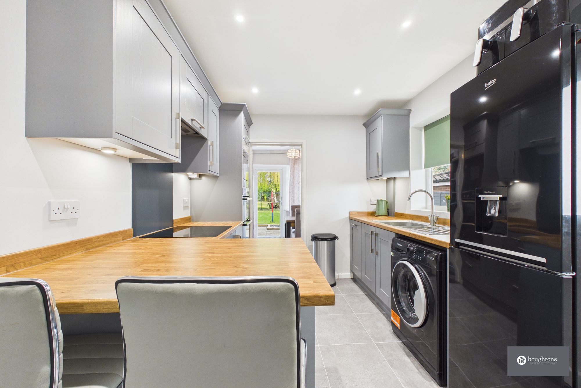 3 bed semi-detached house for sale in Highlands Road, Buckingham, MK18  - Property Image 6