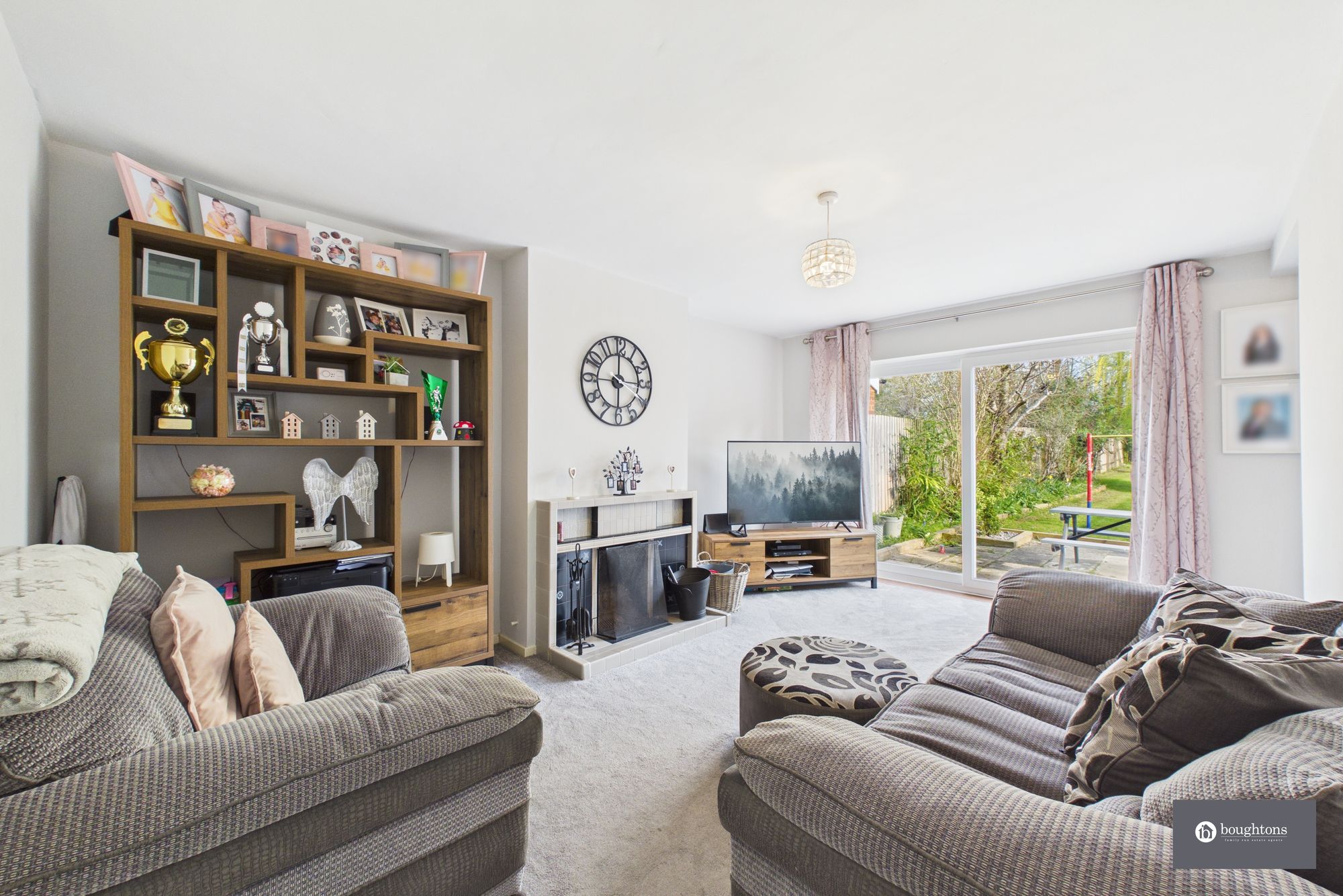 3 bed semi-detached house for sale in Highlands Road, Buckingham, MK18  - Property Image 4