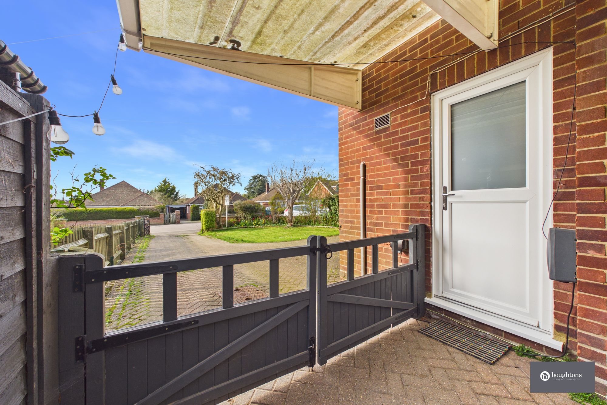 3 bed semi-detached house for sale in Highlands Road, Buckingham, MK18  - Property Image 27