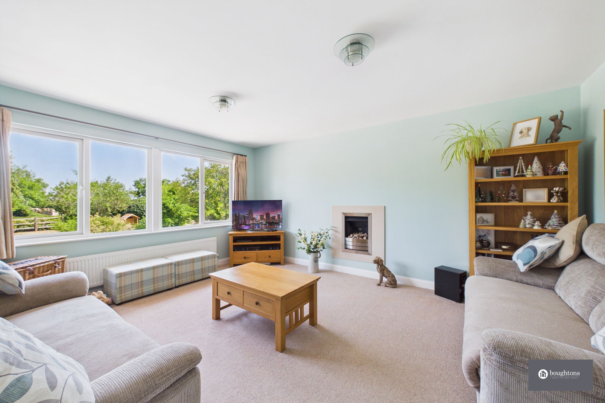 5 bed detached house for sale in Pound Close, Wicken, MK19  - Property Image 3
