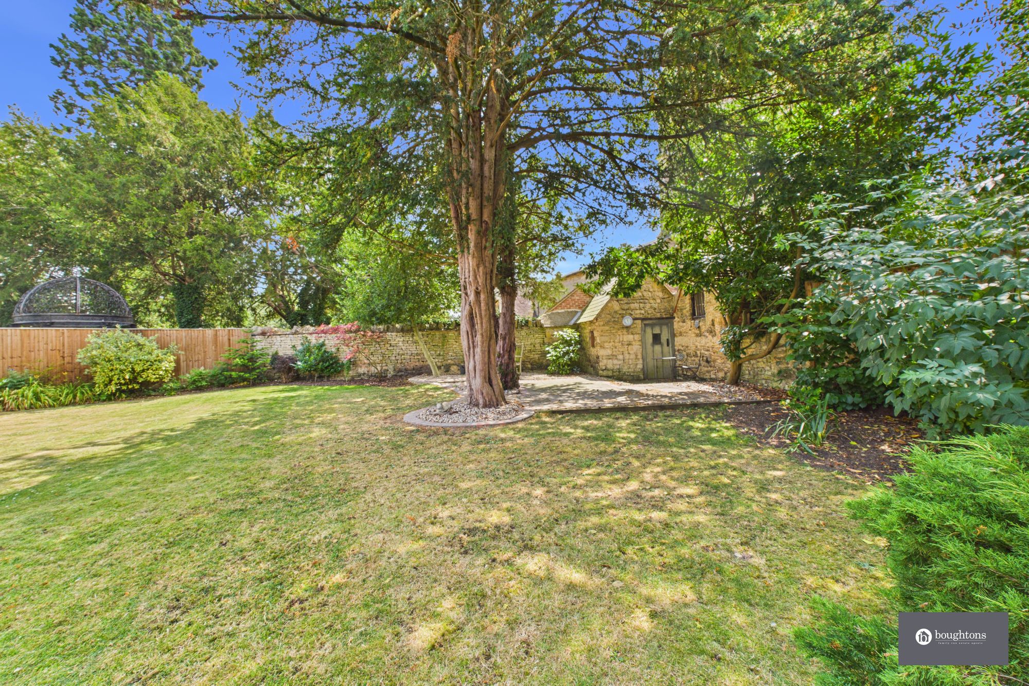 5 bed detached house for sale in Pound Close, Wicken, MK19  - Property Image 37
