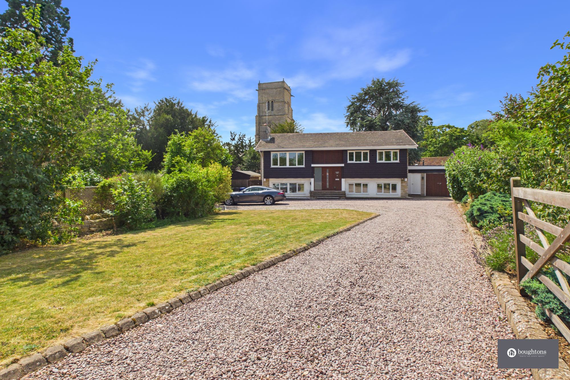 5 bed detached house for sale in Pound Close, Wicken, MK19  - Property Image 1