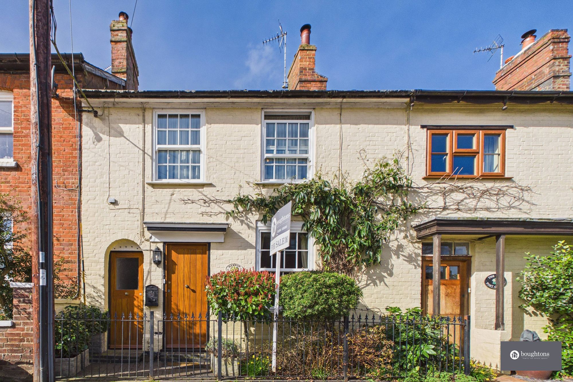 2 bed terraced house for sale in Main Street, Preston Bissett, MK18