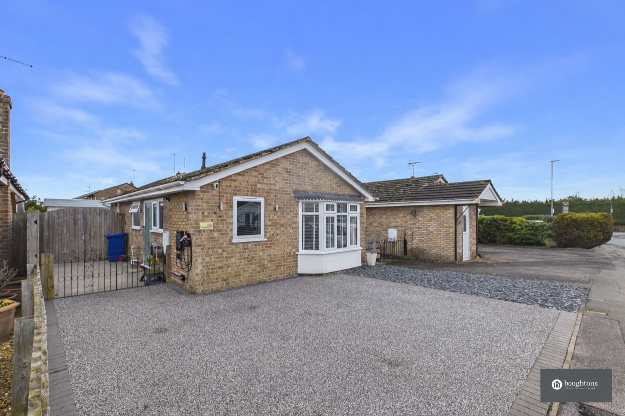 2 bed detached bungalow for sale in Ellesmere Crescent, Brackley, NN13