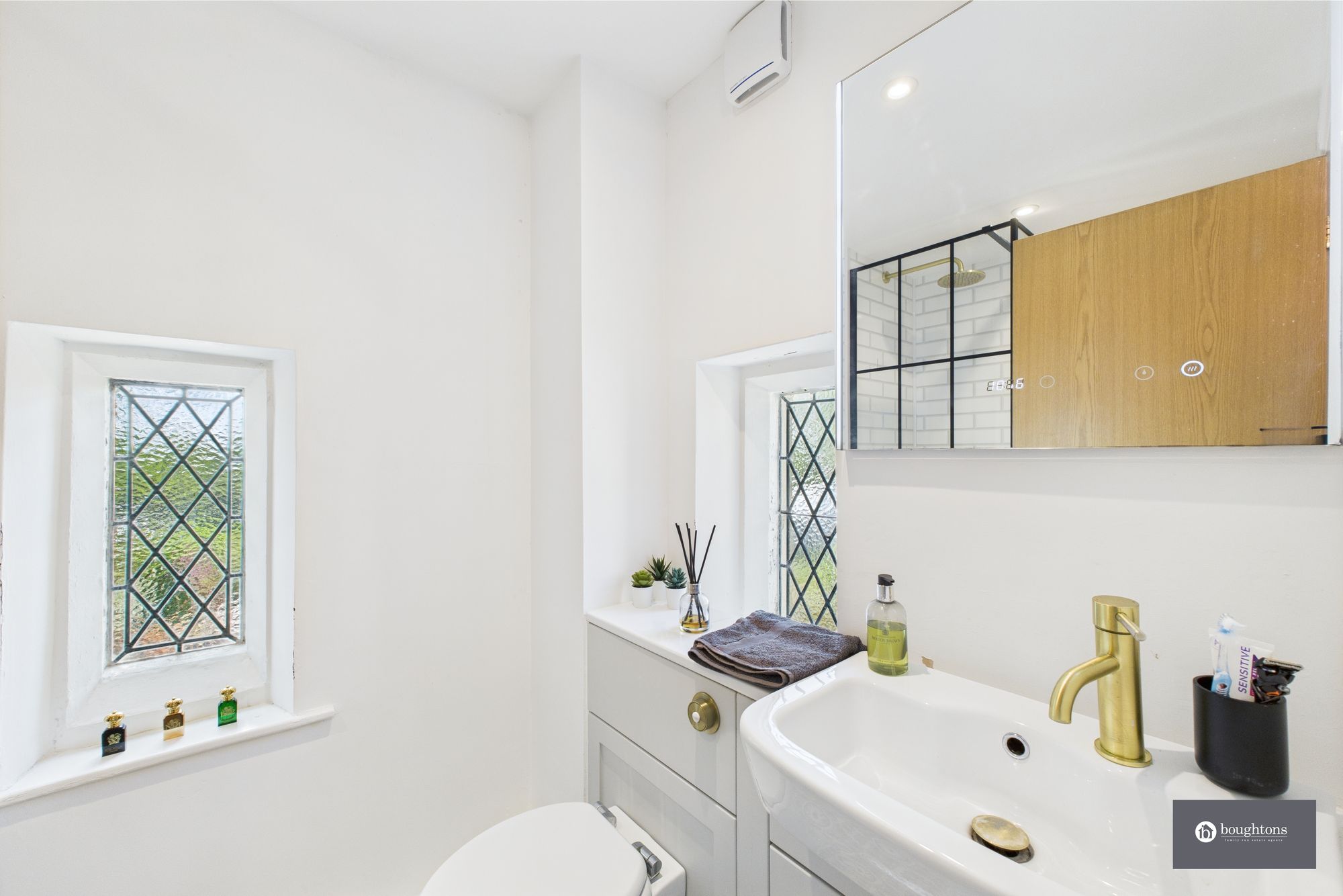 1 bed flat for sale in High Street, The Bell Tower, NN13  - Property Image 9