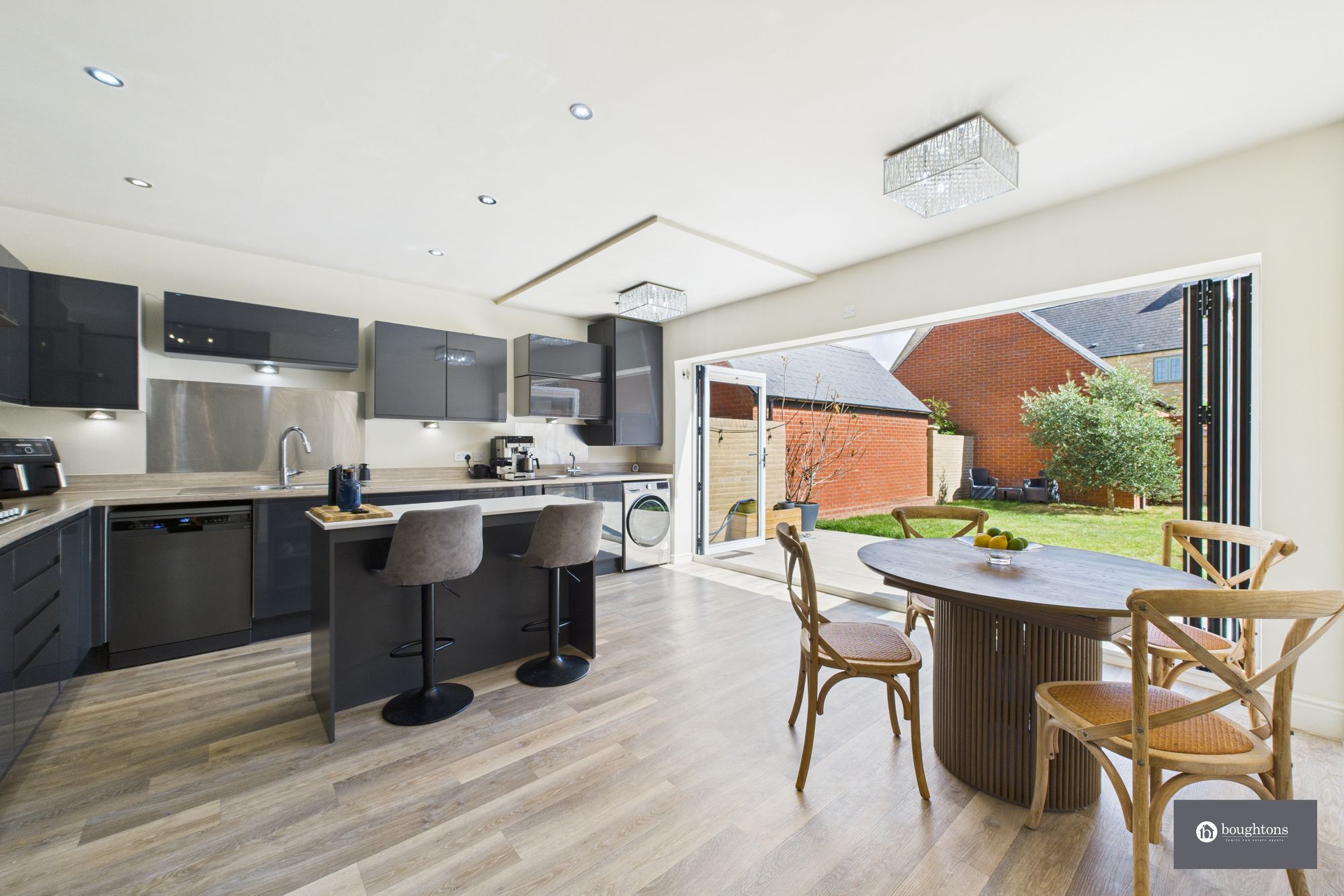 5 bed detached house for sale in Utah Lane, Brackley, NN13  - Property Image 3