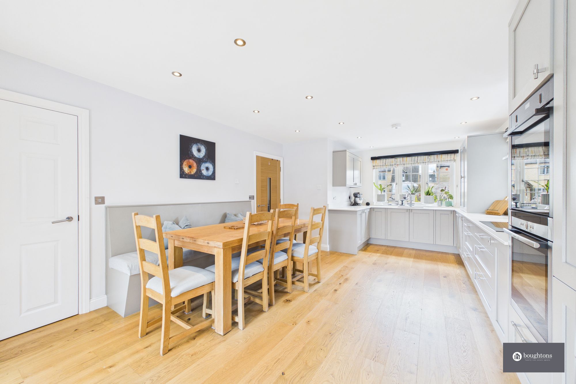 4 bed detached house for sale in Sycamore Close, Brackley, NN13  - Property Image 4