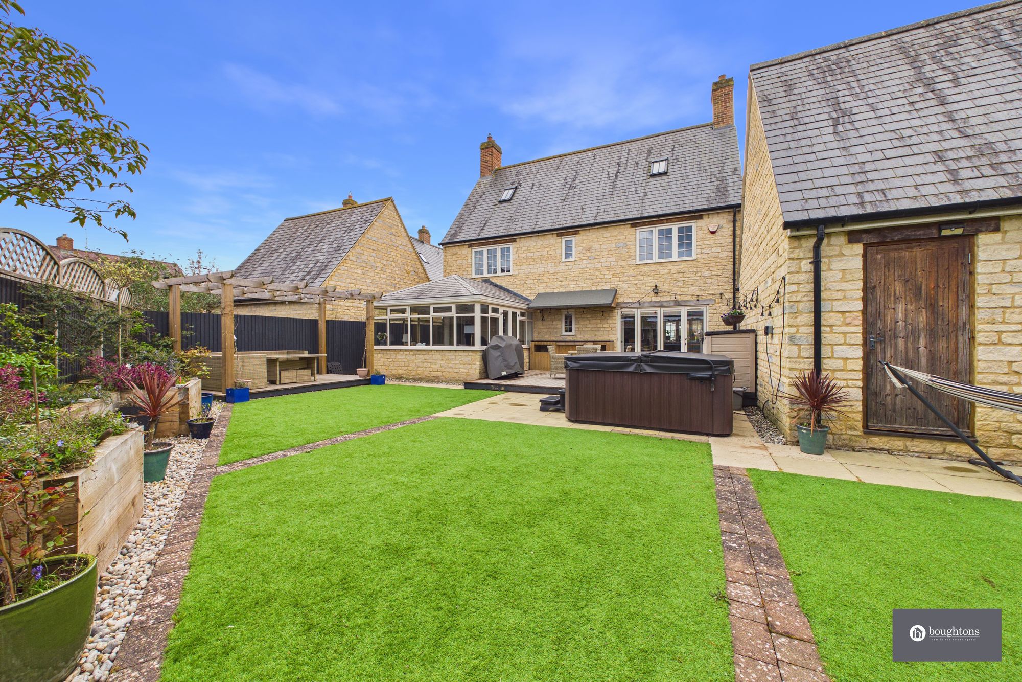 4 bed detached house for sale in Sycamore Close, Brackley, NN13  - Property Image 33