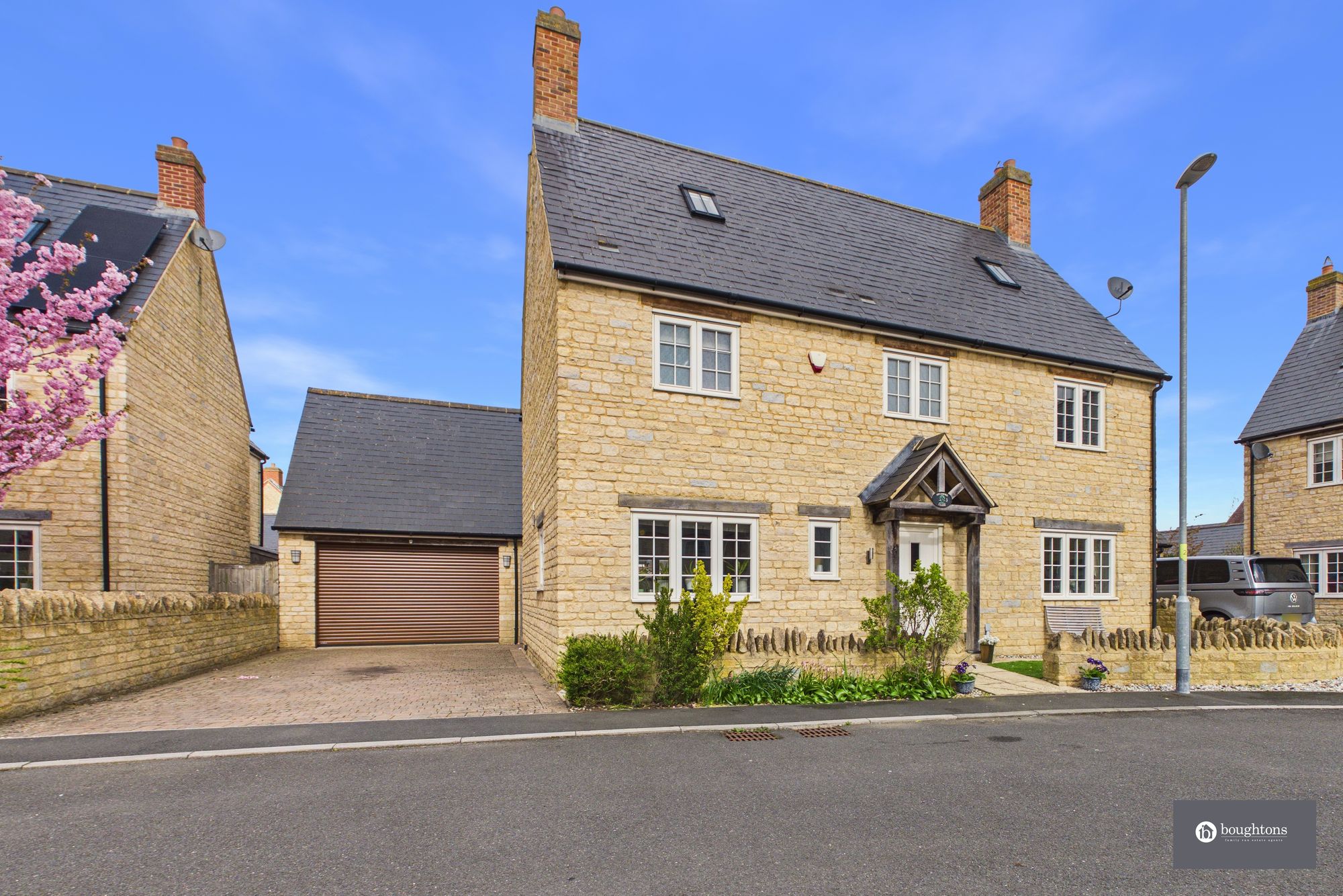 4 bed for sale in Sycamore Close, Brackley, NN13