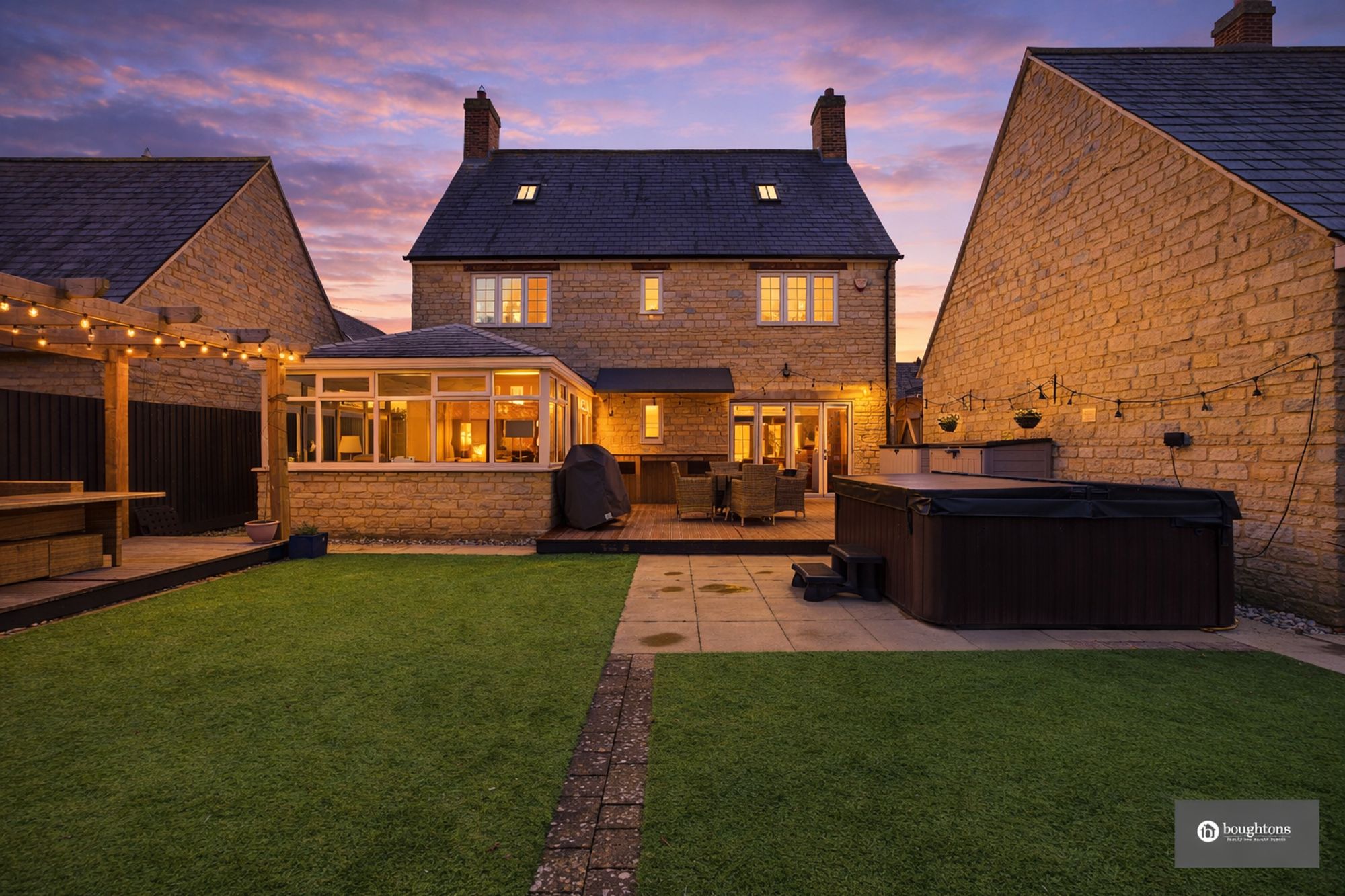 4 bed detached house for sale in Sycamore Close, Brackley, NN13  - Property Image 38