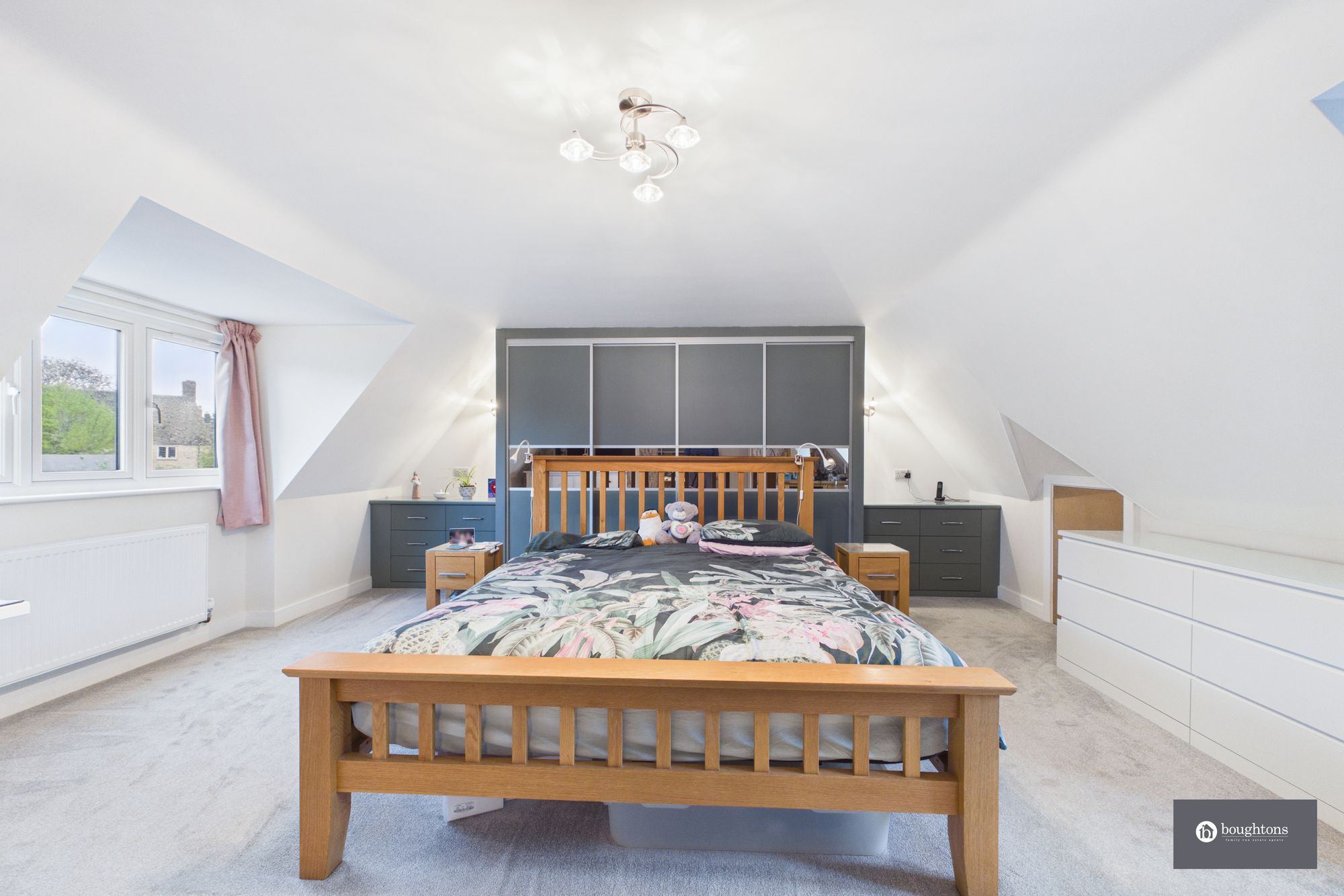 3 bed detached house for sale in South Close, Greatworth, OX17  - Property Image 11