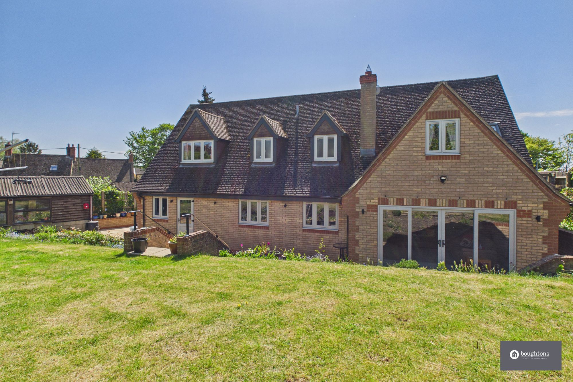 3 bed detached house for sale in South Close, Greatworth, OX17  - Property Image 4
