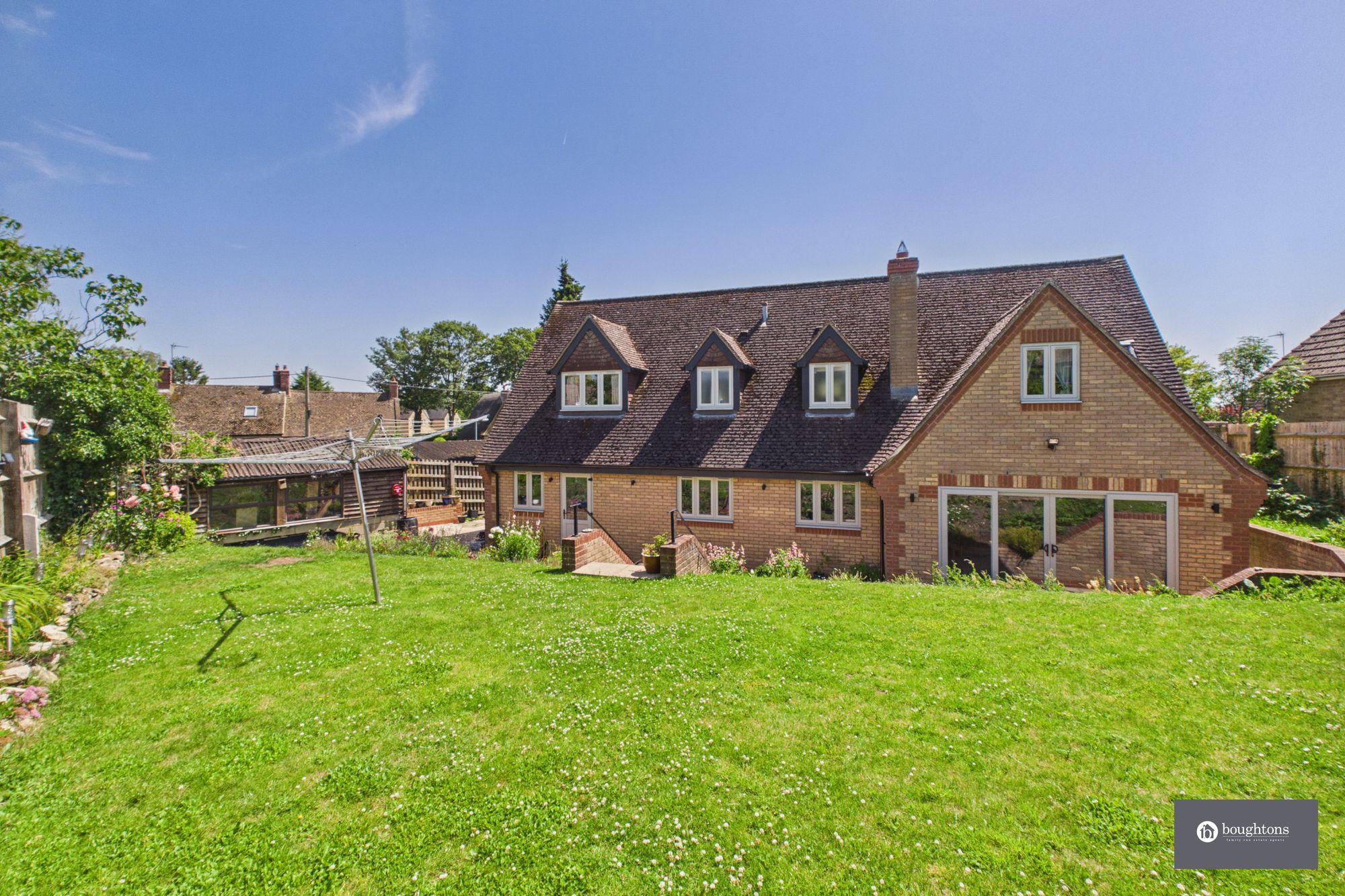 3 bed detached house for sale in South Close, Greatworth, OX17  - Property Image 4