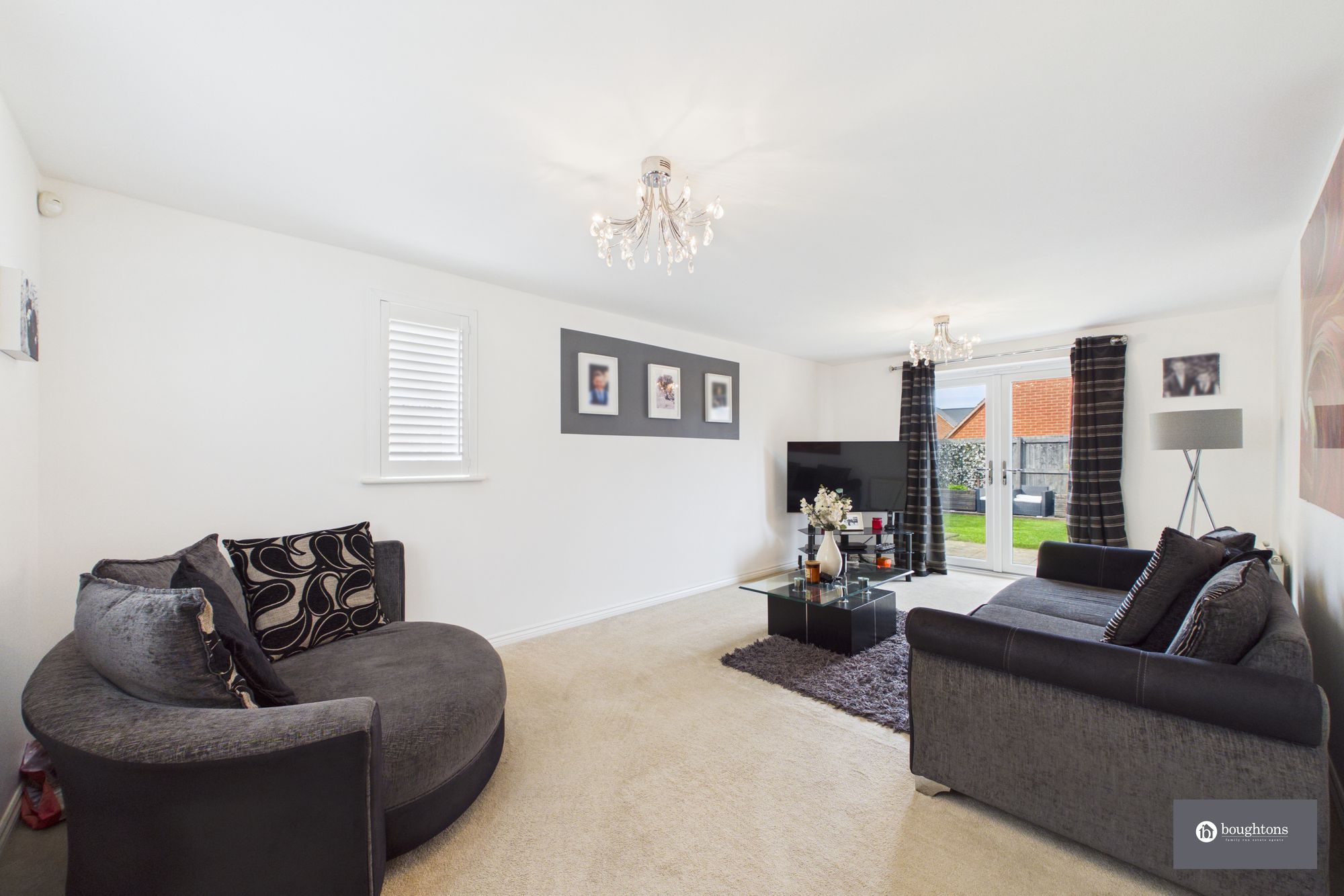 4 bed detached house for sale in Poppyfields Way, Brackley, NN13  - Property Image 3