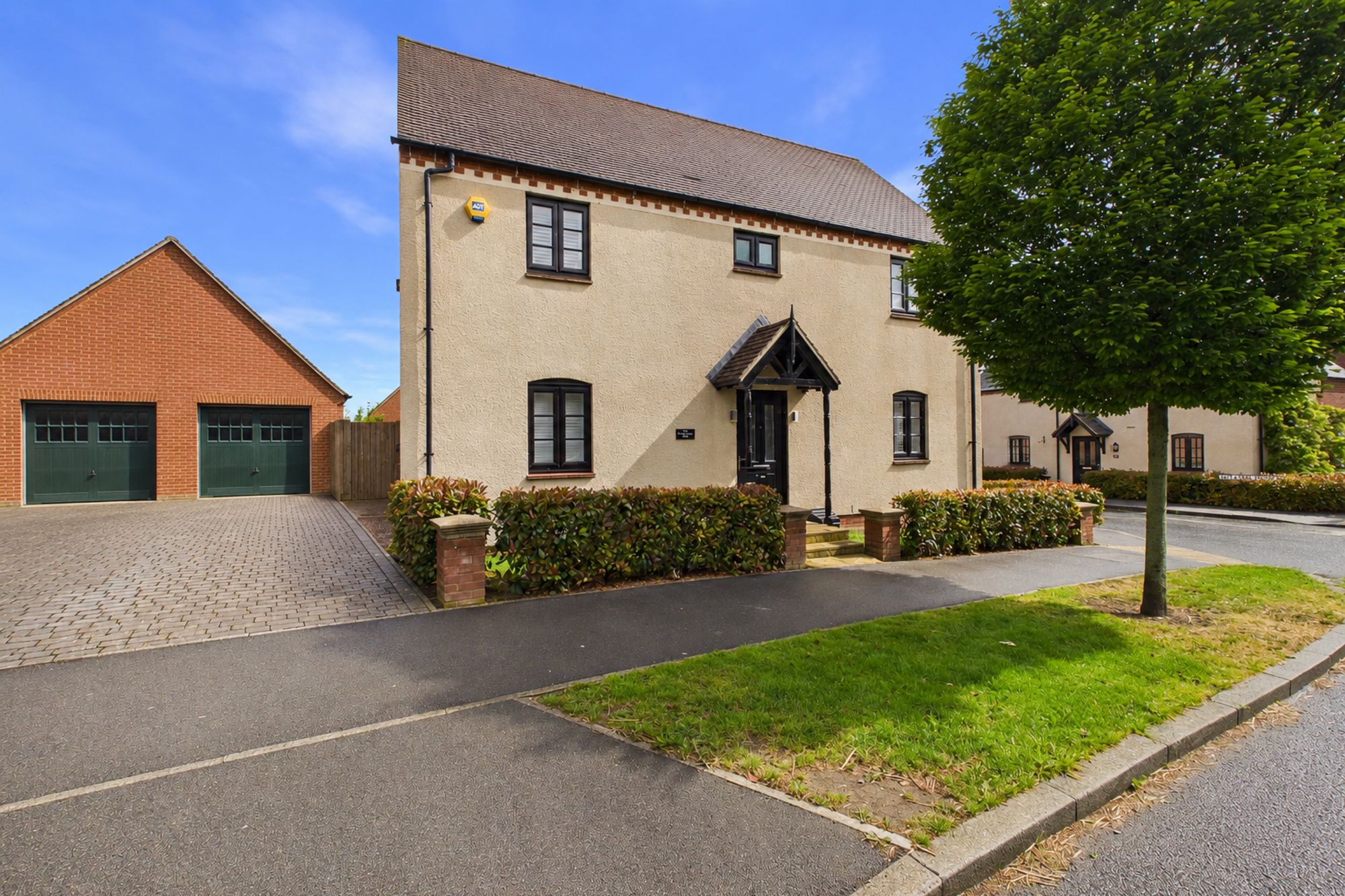4 bed detached house for sale in Poppyfields Way, Brackley, NN13 - Property Image 1