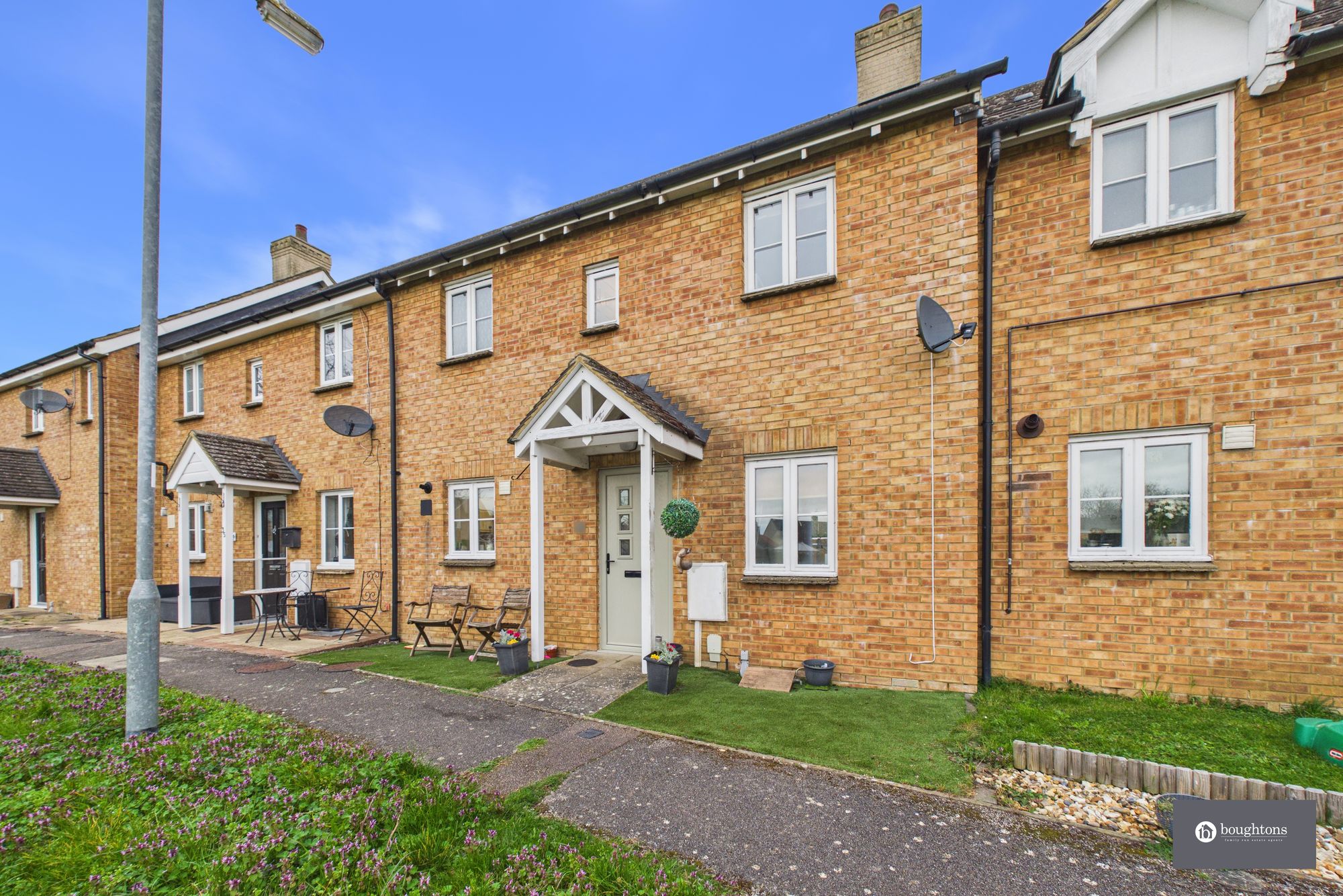 2 bed terraced house for sale in Myers Way, Charlton, OX17  - Property Image 1