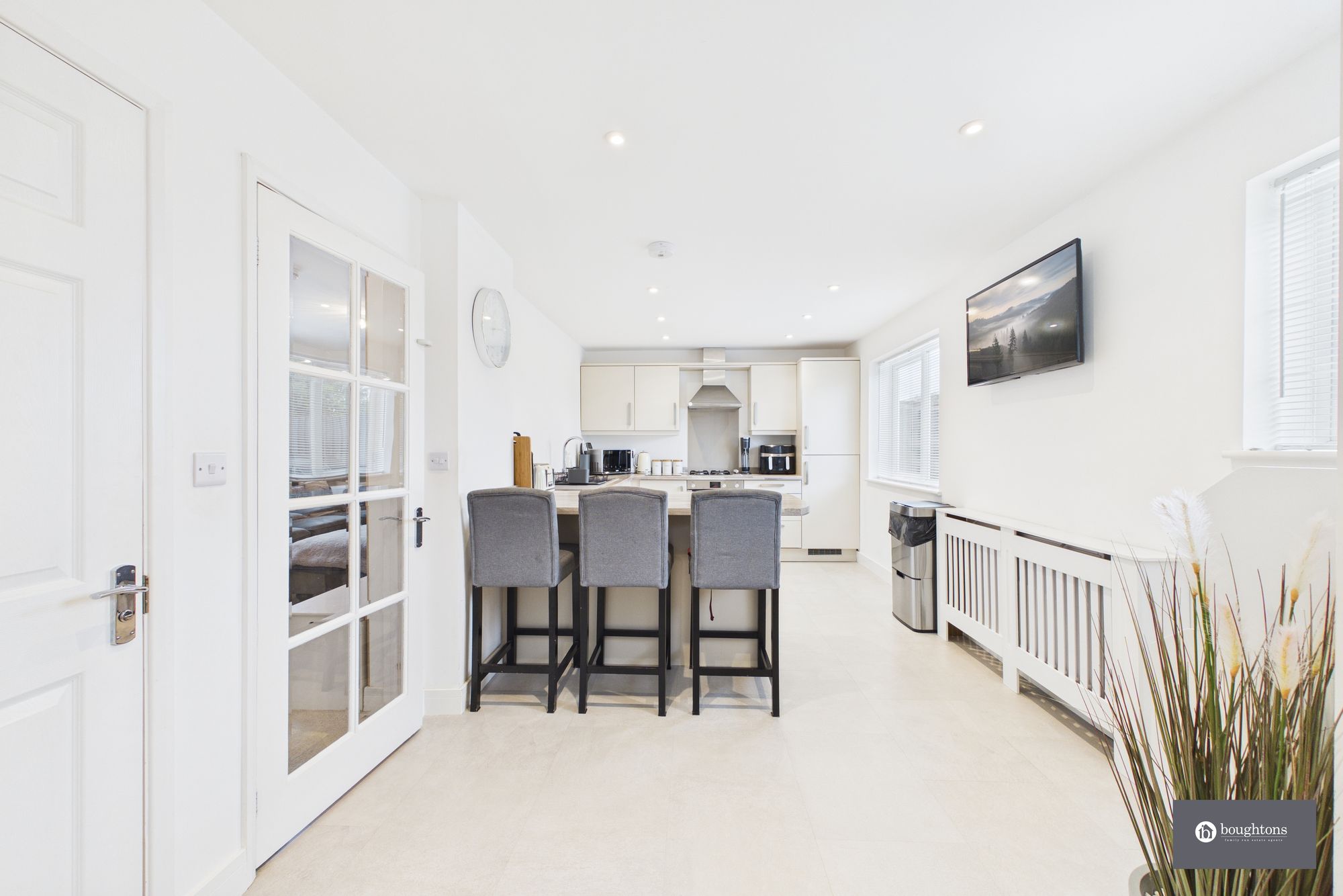 3 bed terraced house for sale in Westhill Avenue, Brackley, NN13  - Property Image 2