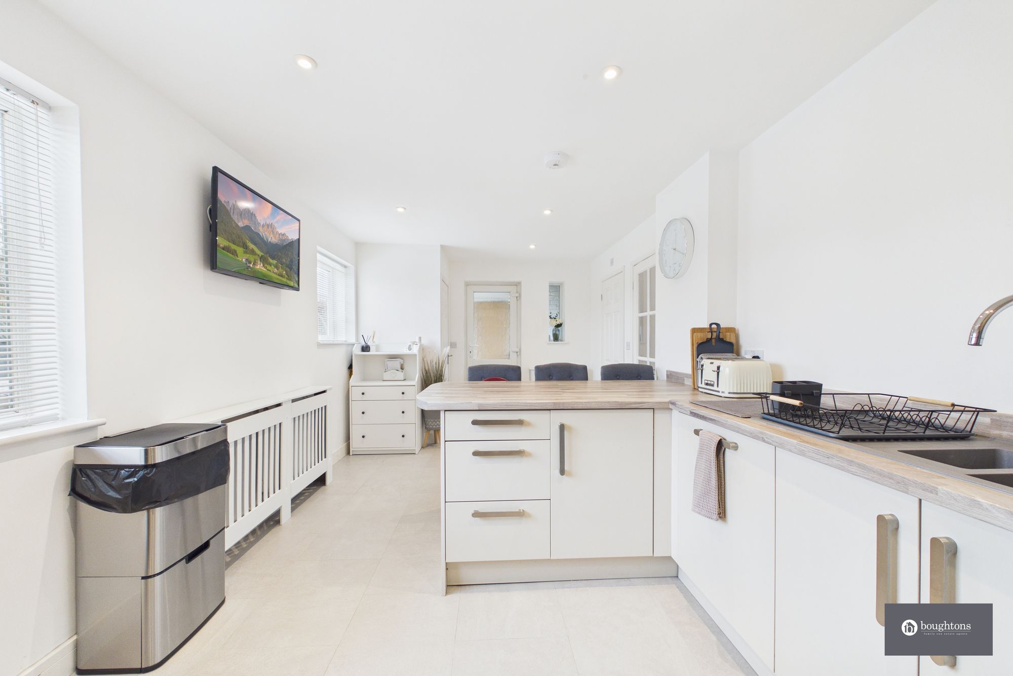 3 bed terraced house for sale in Westhill Avenue, Brackley, NN13  - Property Image 11