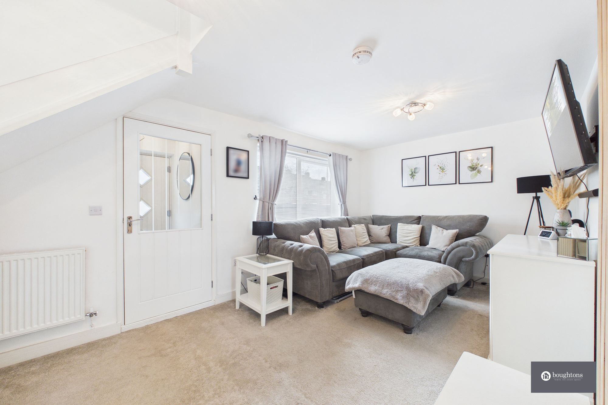 3 bed terraced house for sale in Westhill Avenue, Brackley, NN13  - Property Image 3