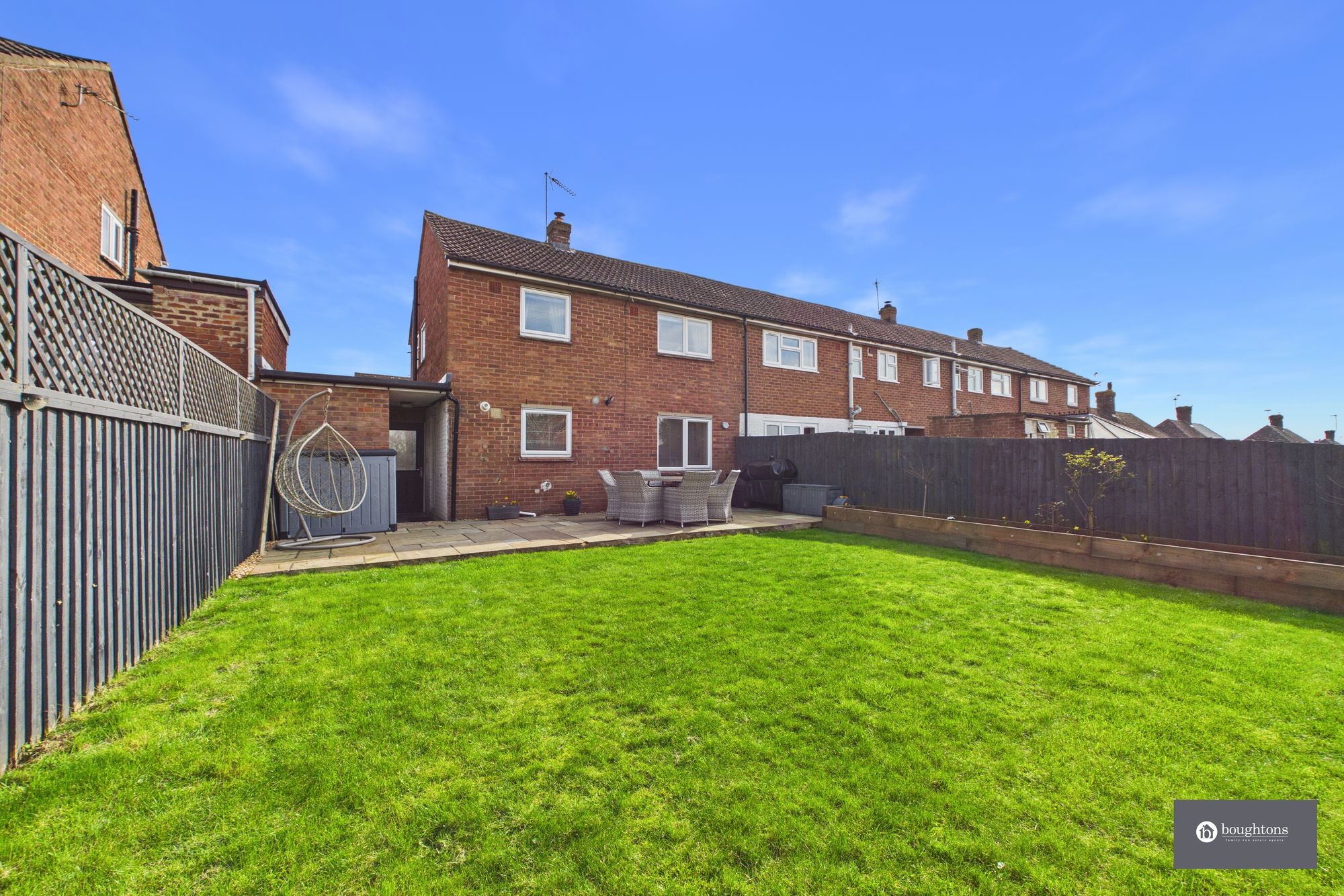 3 bed terraced house for sale in Westhill Avenue, Brackley, NN13  - Property Image 4