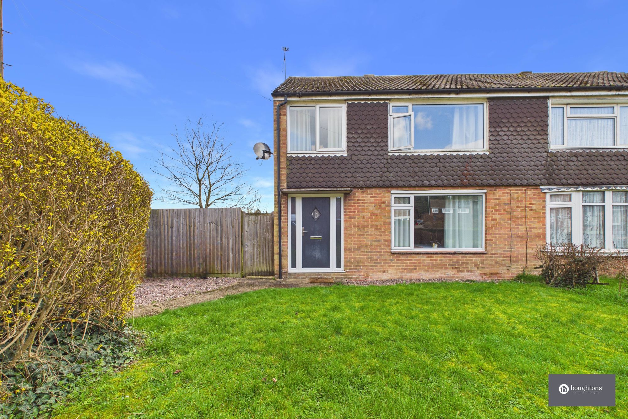 3 bed semi-detached house for sale in Valley Road, Brackley, NN13