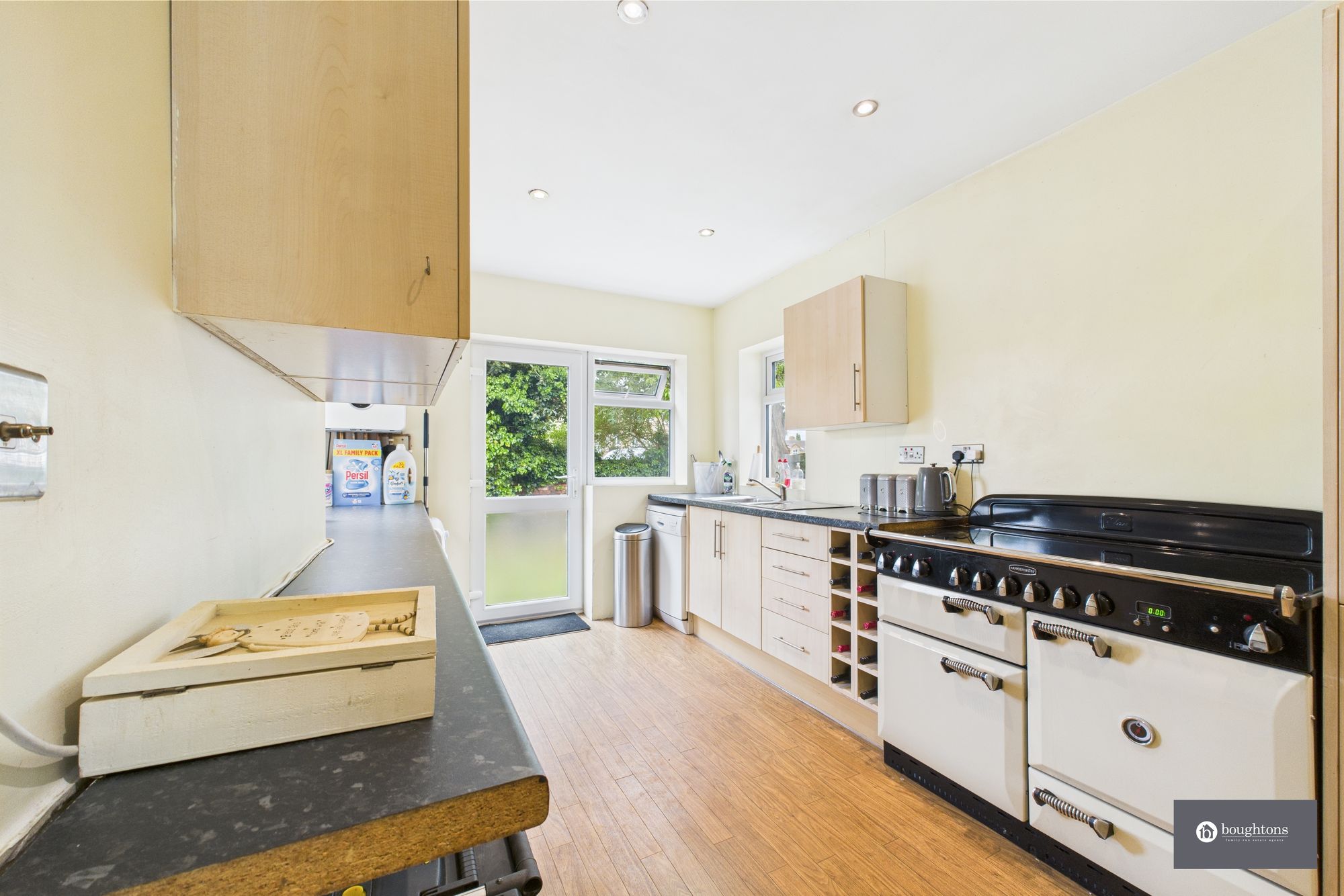 4 bed detached bungalow for sale in New Road, Brackley, NN13  - Property Image 4